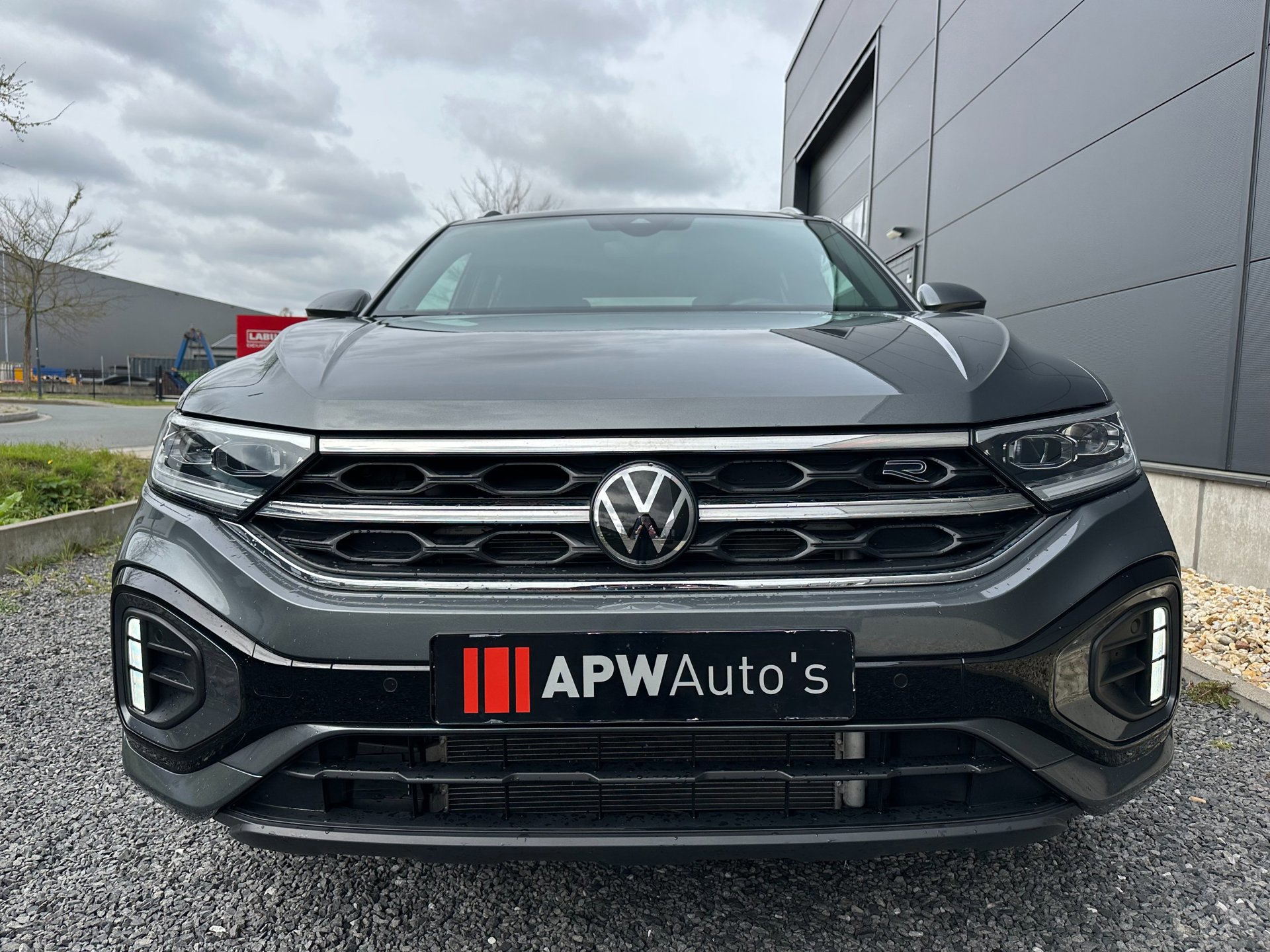 Volkswagen T-Roc 1.5 TSI R-Line Edition IQ. Light (2025), foto 9