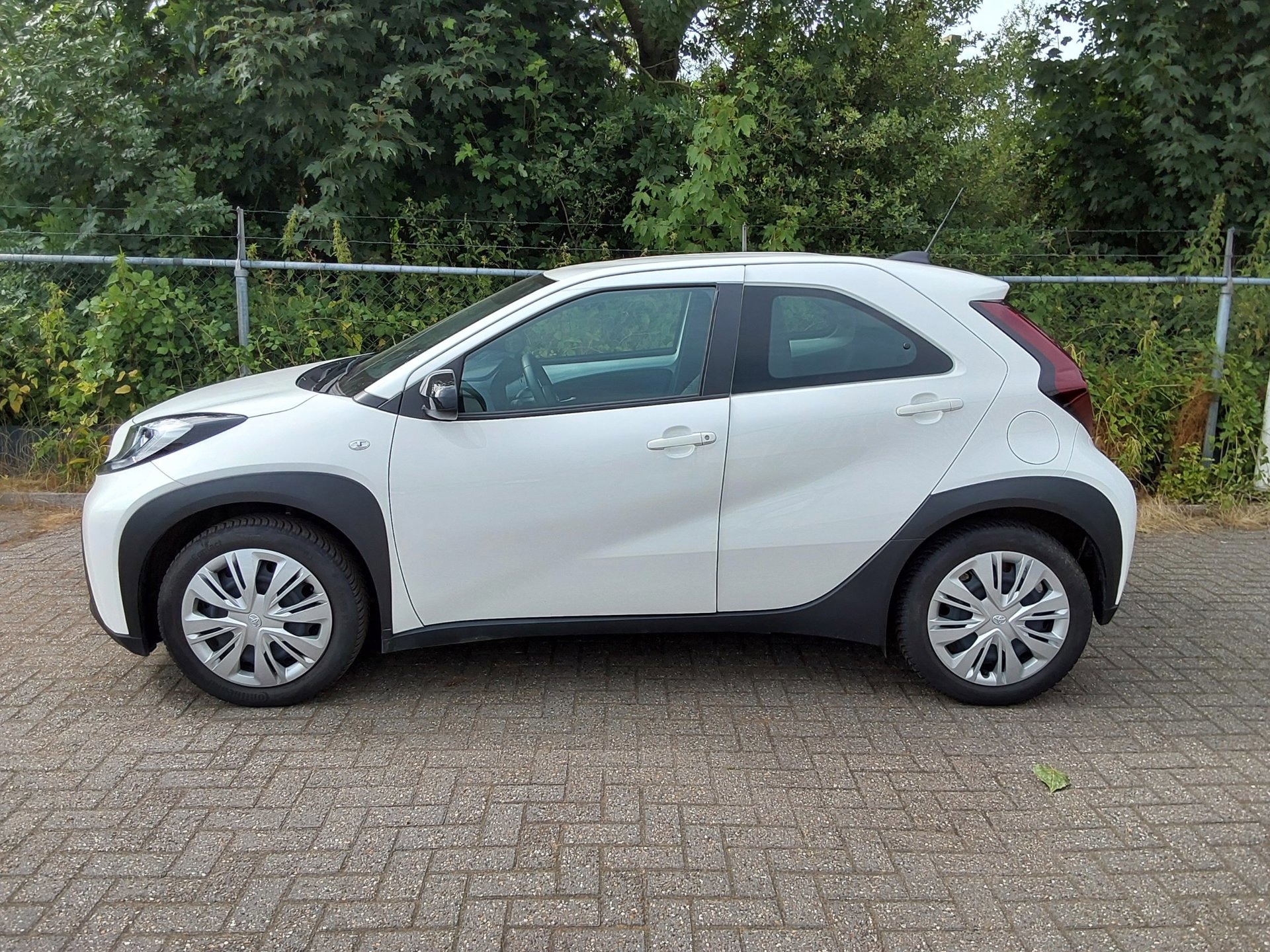 Toyota Aygo X 1.0 VVT-i MT Play (2024), foto 3