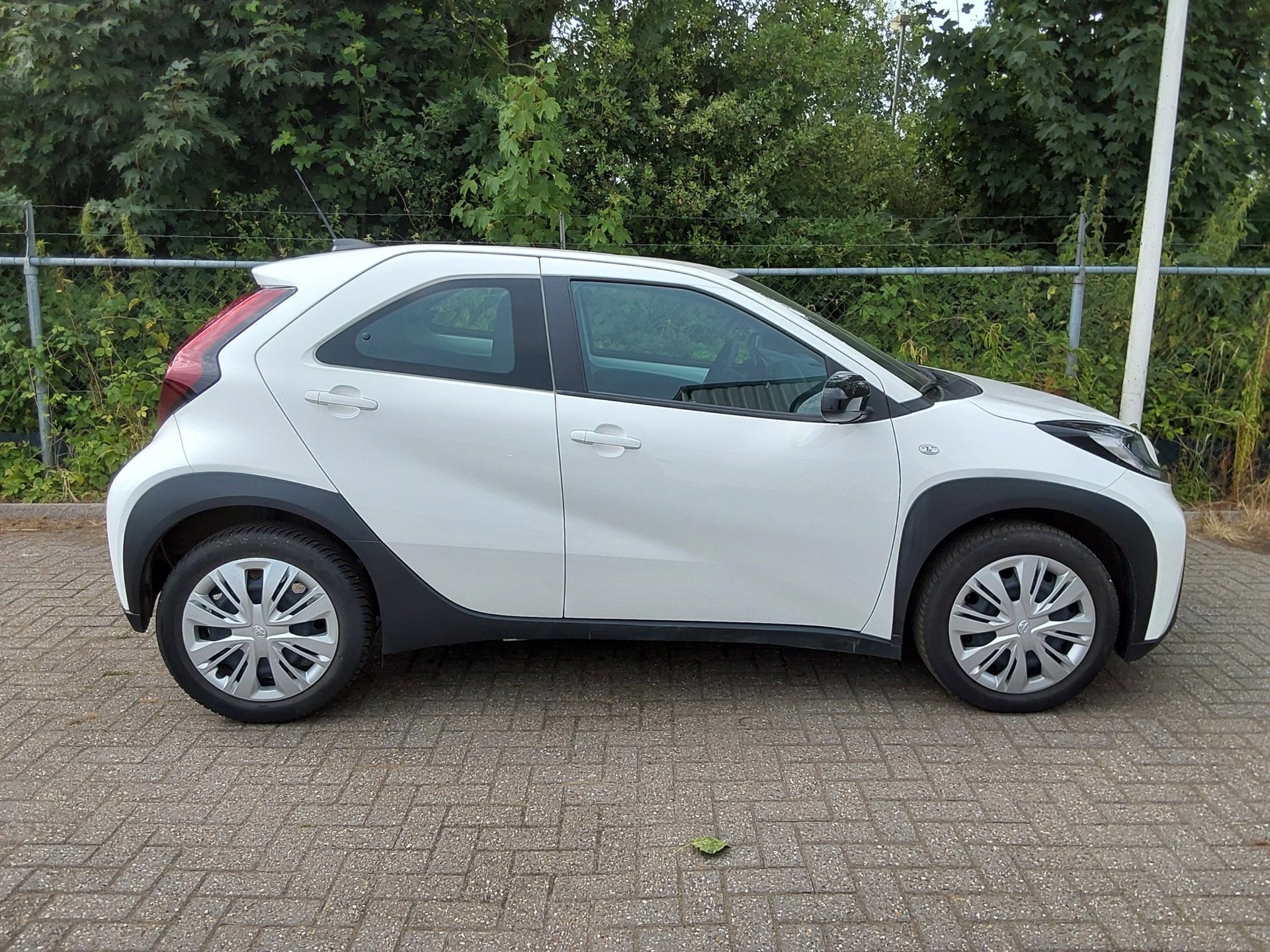 Toyota Aygo X 1.0 VVT-i MT Play (2024), foto 4