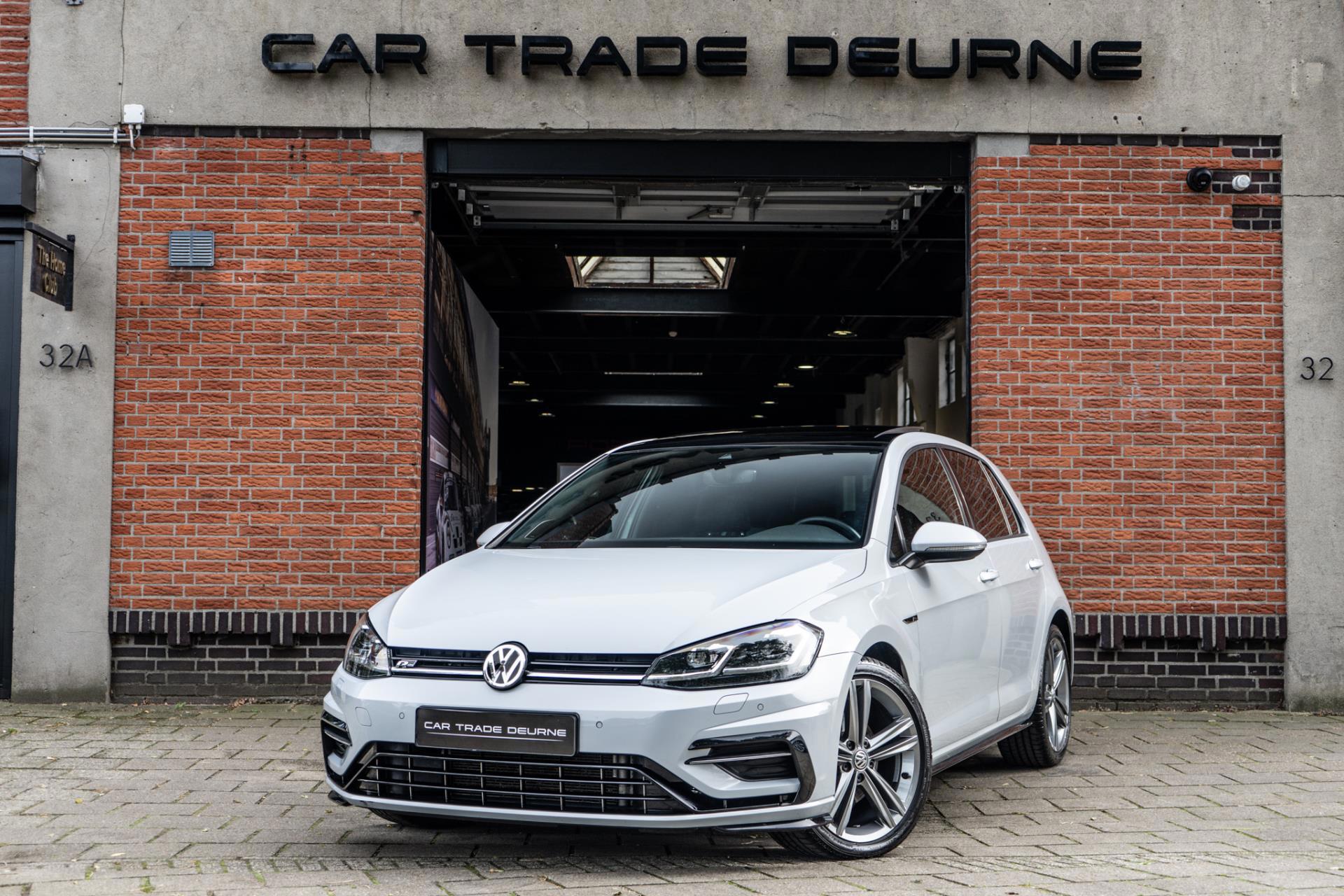Volkswagen Golf 1.5 TSI Highline R Line (2017), foto 1