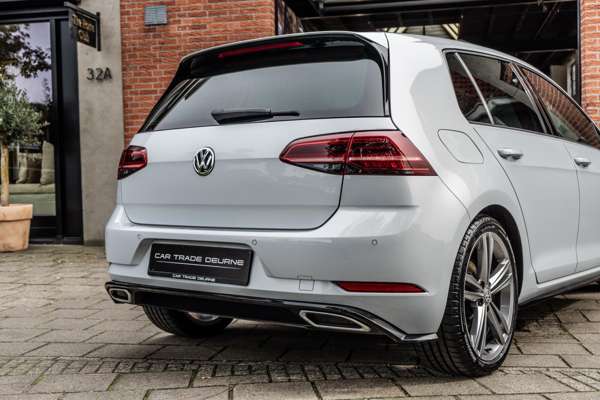 Volkswagen Golf 1.5 TSI Highline R Line (2017), foto 13