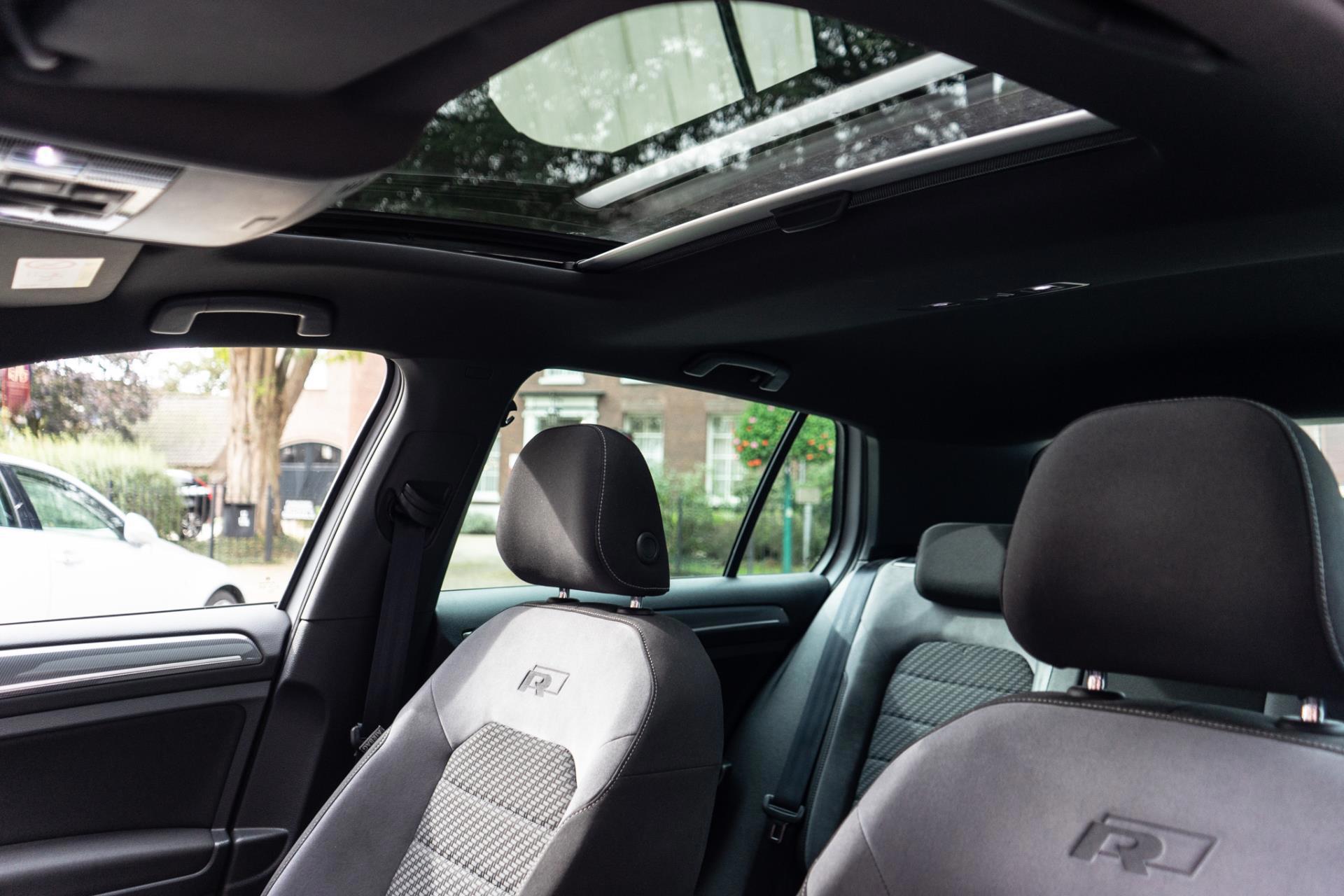 Volkswagen Golf 1.5 TSI Highline R Line (2017), foto 19