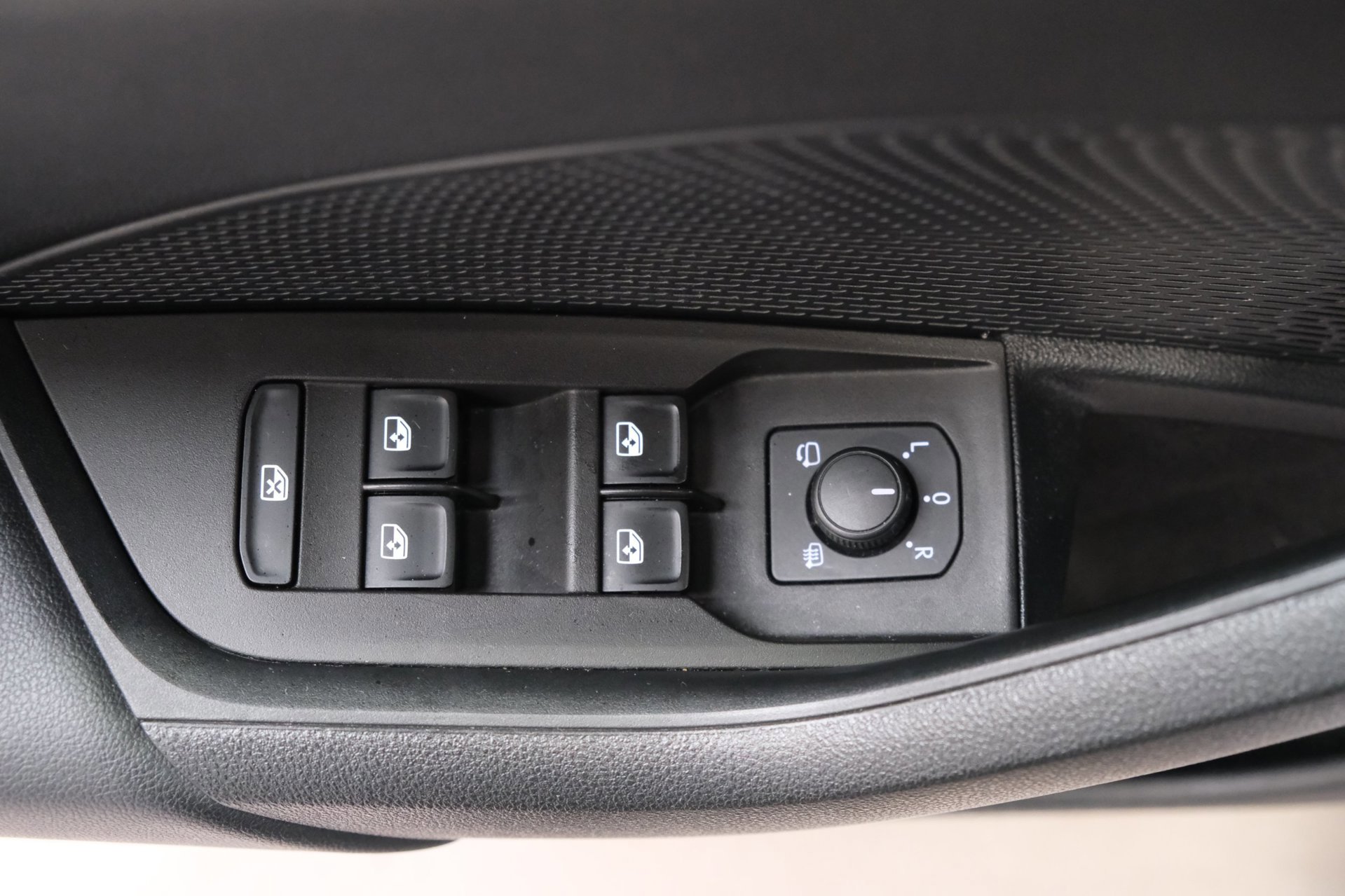 Skoda Octavia Combi 1.0 e-TSI Ambition (2023), foto 12