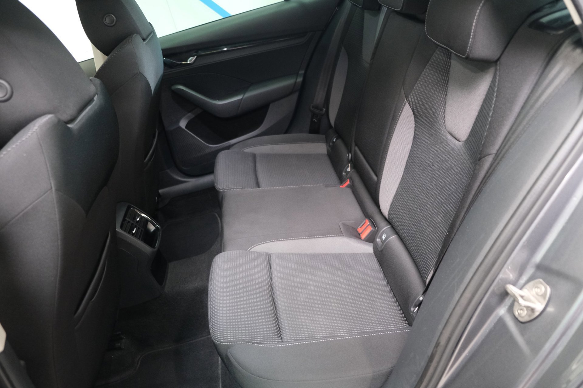 Skoda Octavia Combi 1.0 e-TSI Ambition (2023), foto 10