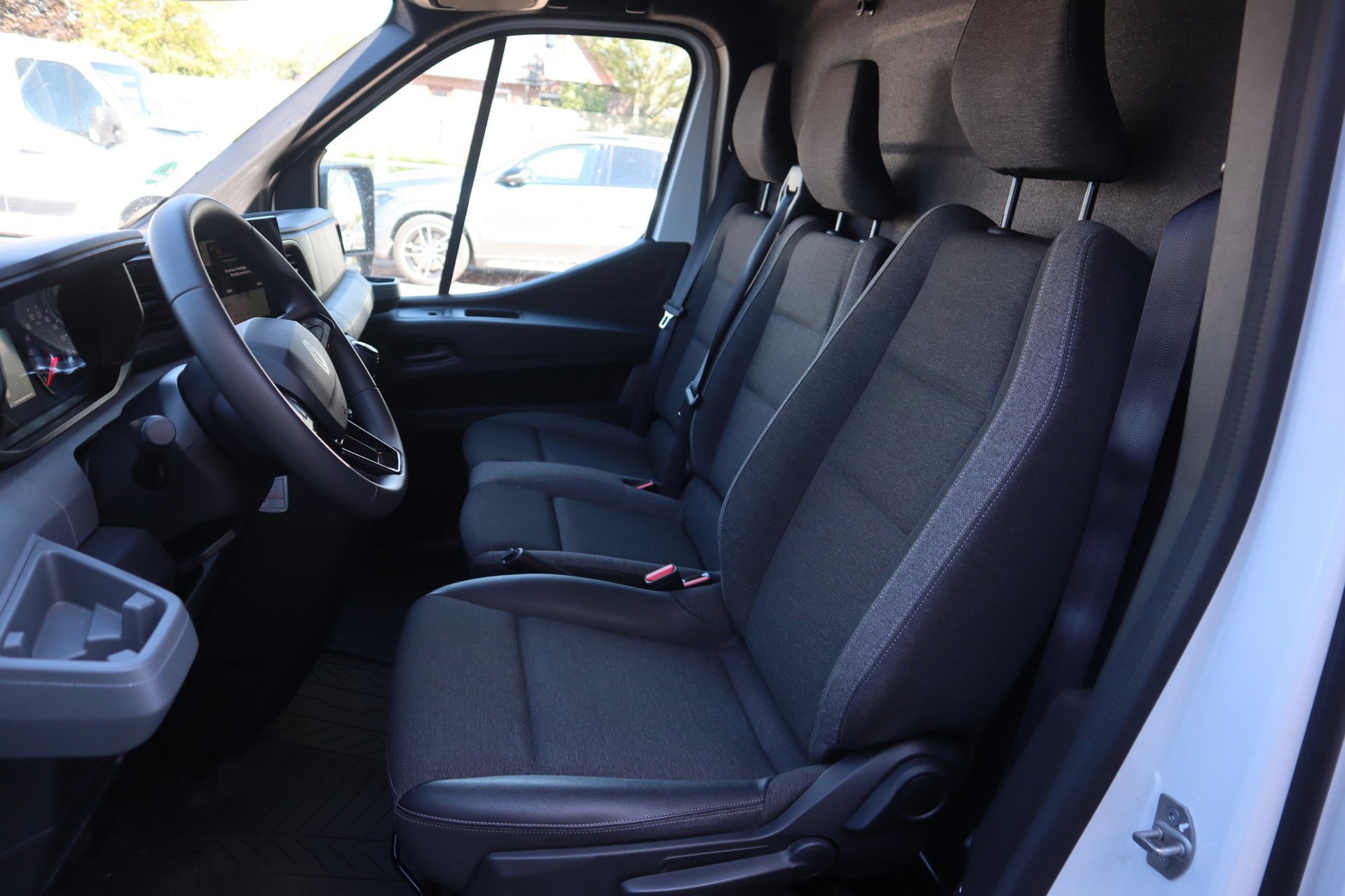 Renault MASTER 2.0 L2H2 Euro 6 (2024), foto 13