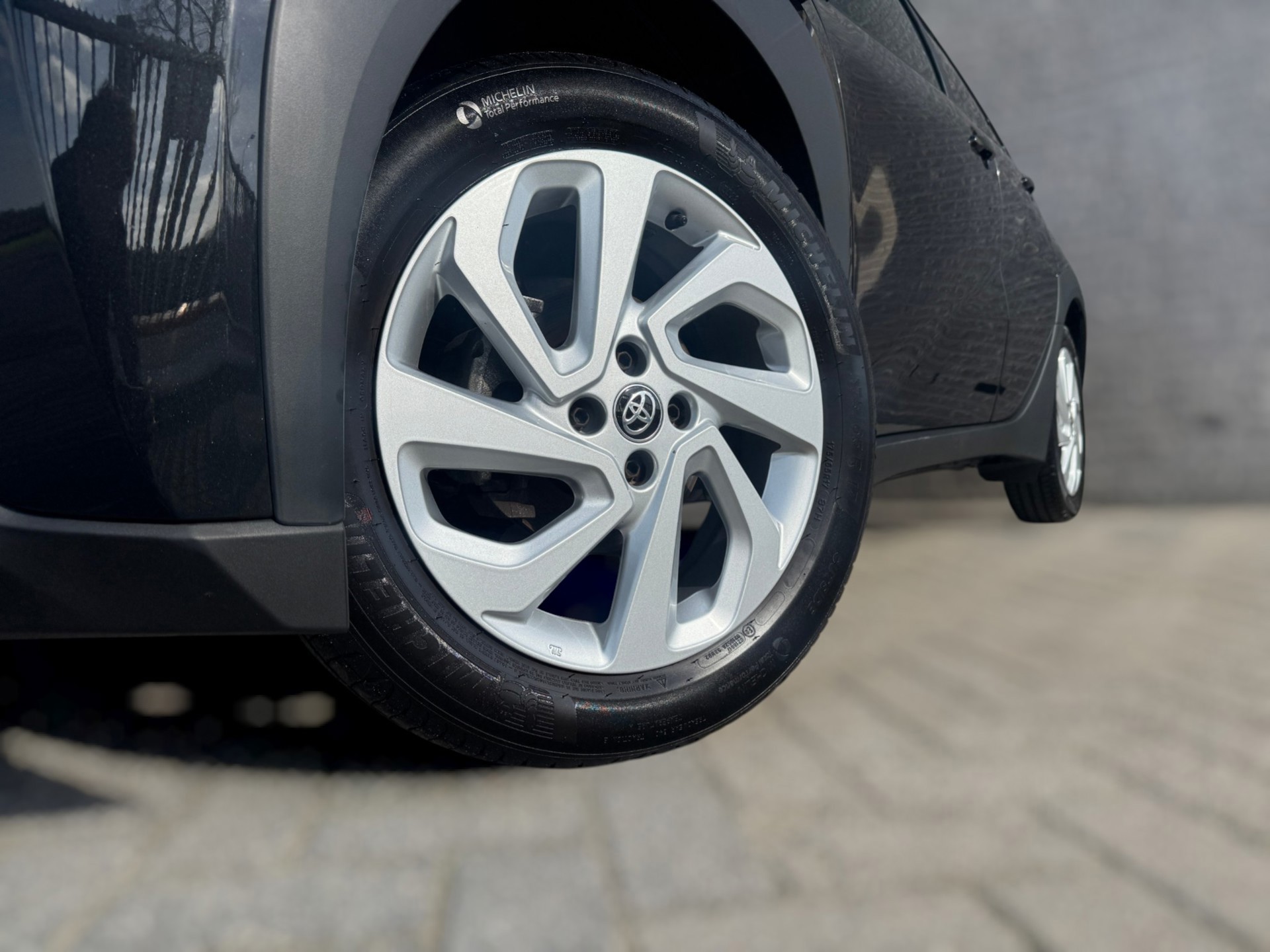 Toyota Aygo X 1.0 VVT-i MT Pulse Active CAMERA (2024), foto 3