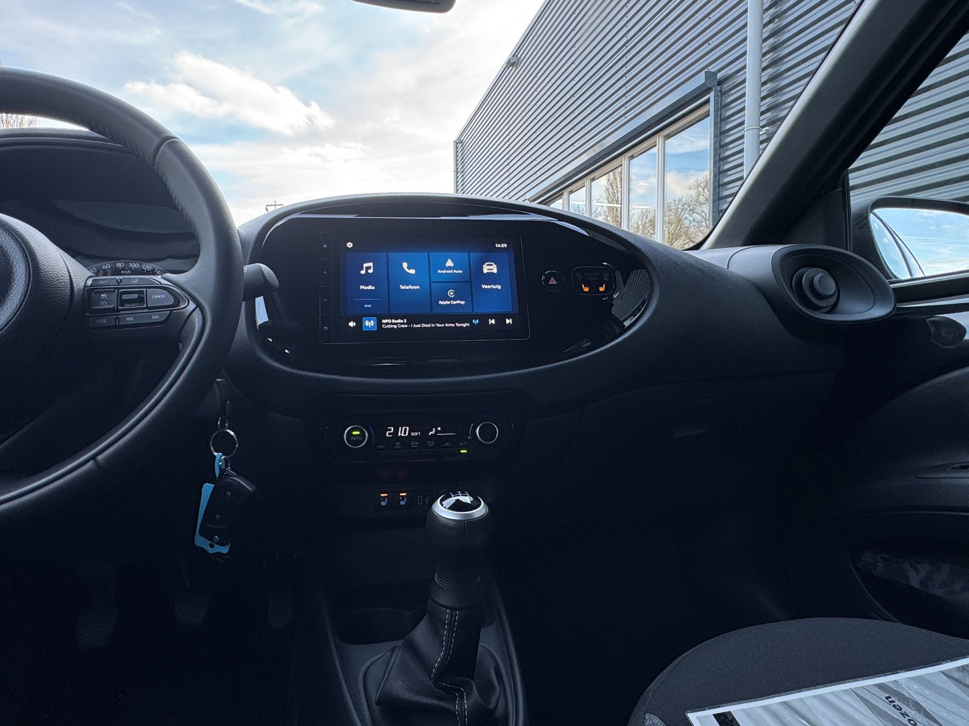 Toyota Aygo X 1.0 VVT-i MT Pulse Active CAMERA (2024), foto 21