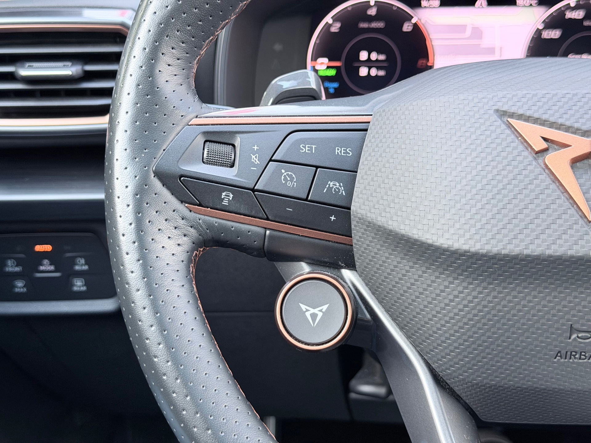 CUPRA Formentor 1.4 e-Hybrid VZ Performance (2023), foto 15