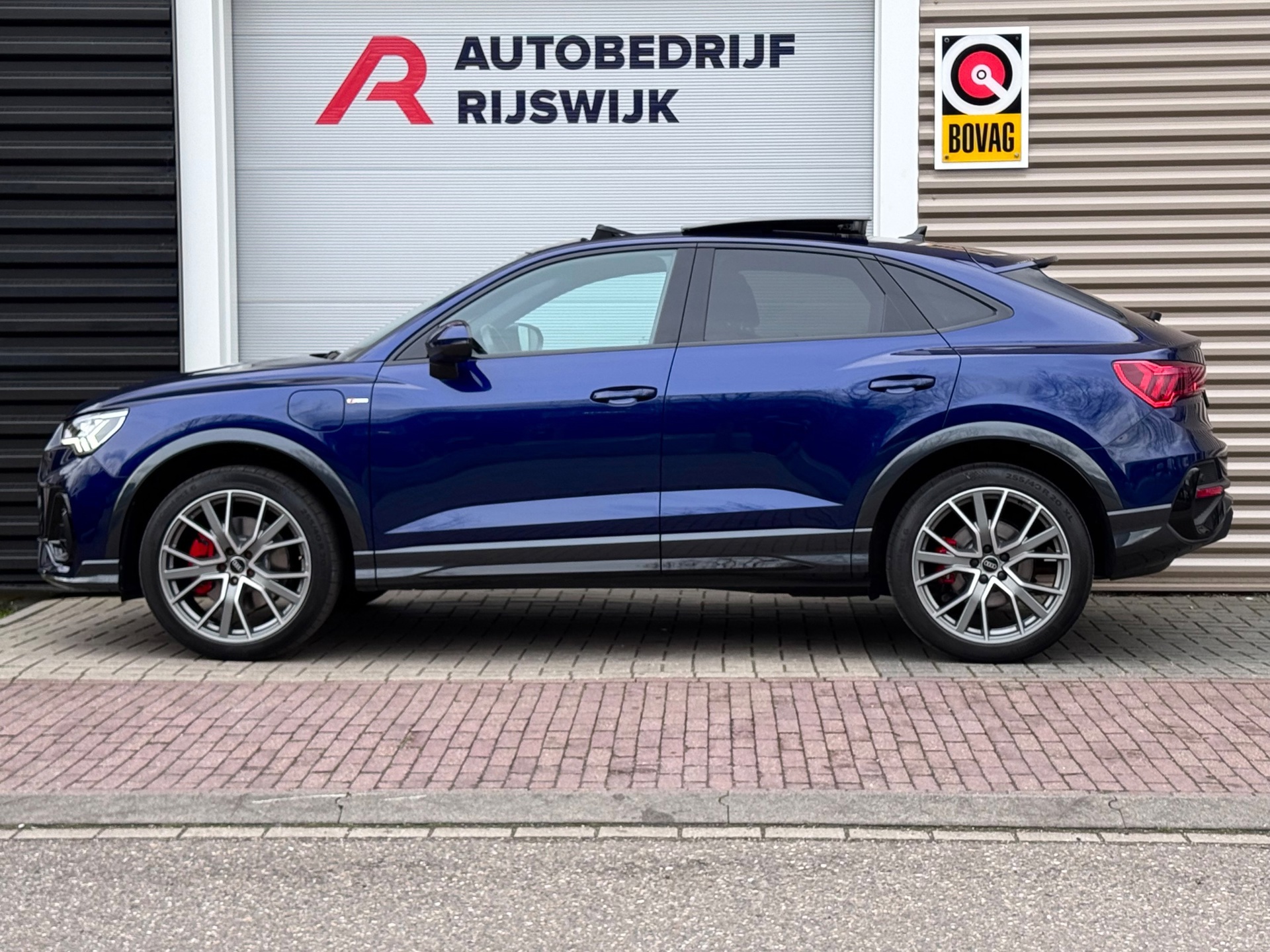 Audi Q3 Sportback 45 TFSI e S Edition (2022), foto 2