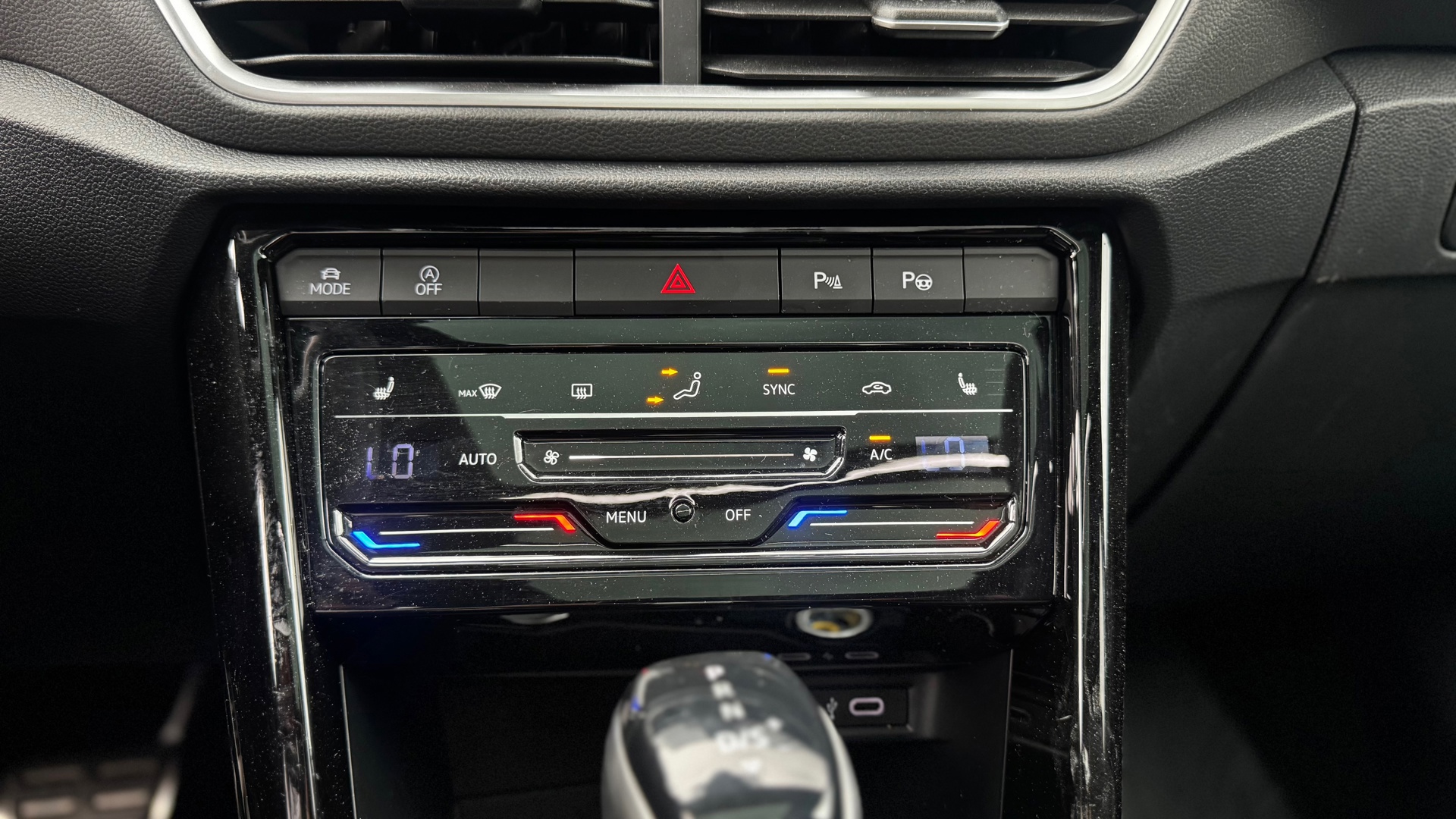 Volkswagen T-Roc 1.5 TSI R-Line (2022), foto 16