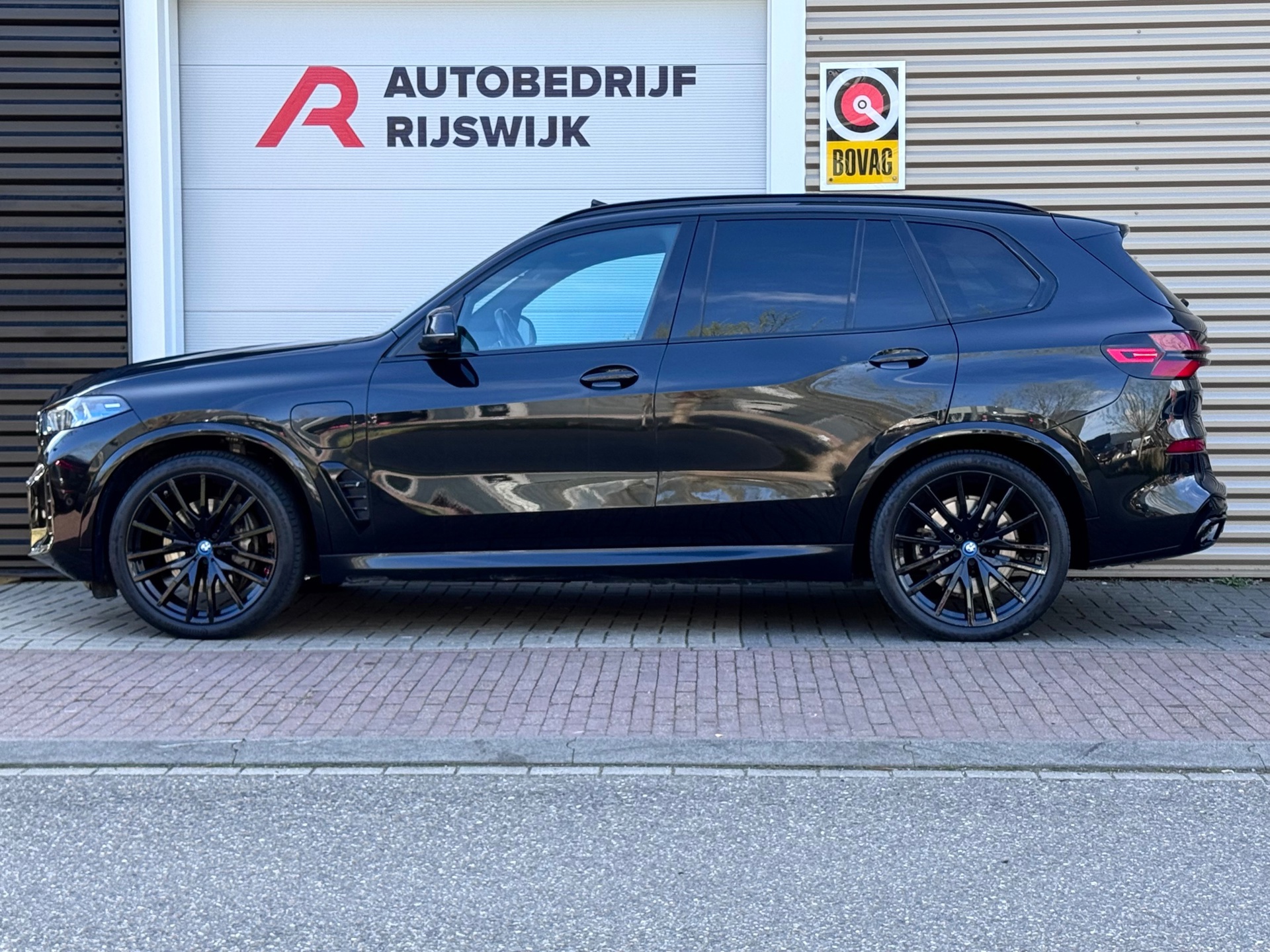 BMW X5 XDrive50e Skylounge (2023), foto 2