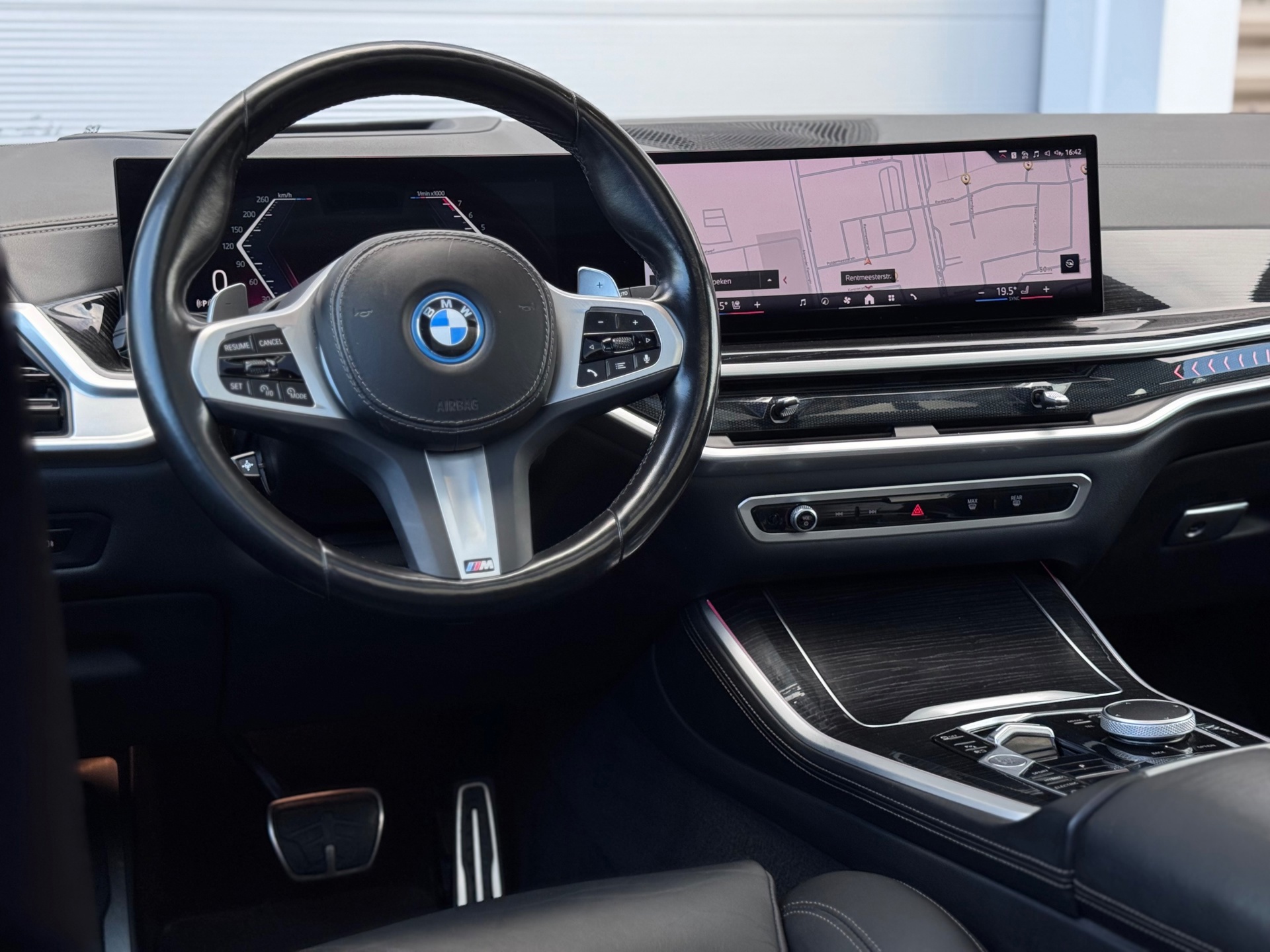 BMW X5 XDrive50e Skylounge (2023), foto 15