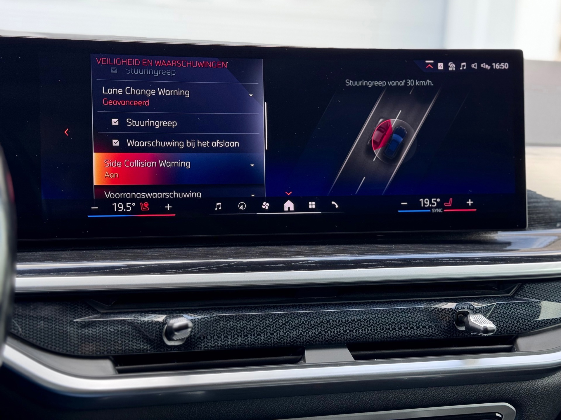 BMW X5 XDrive50e Skylounge (2023), foto 26