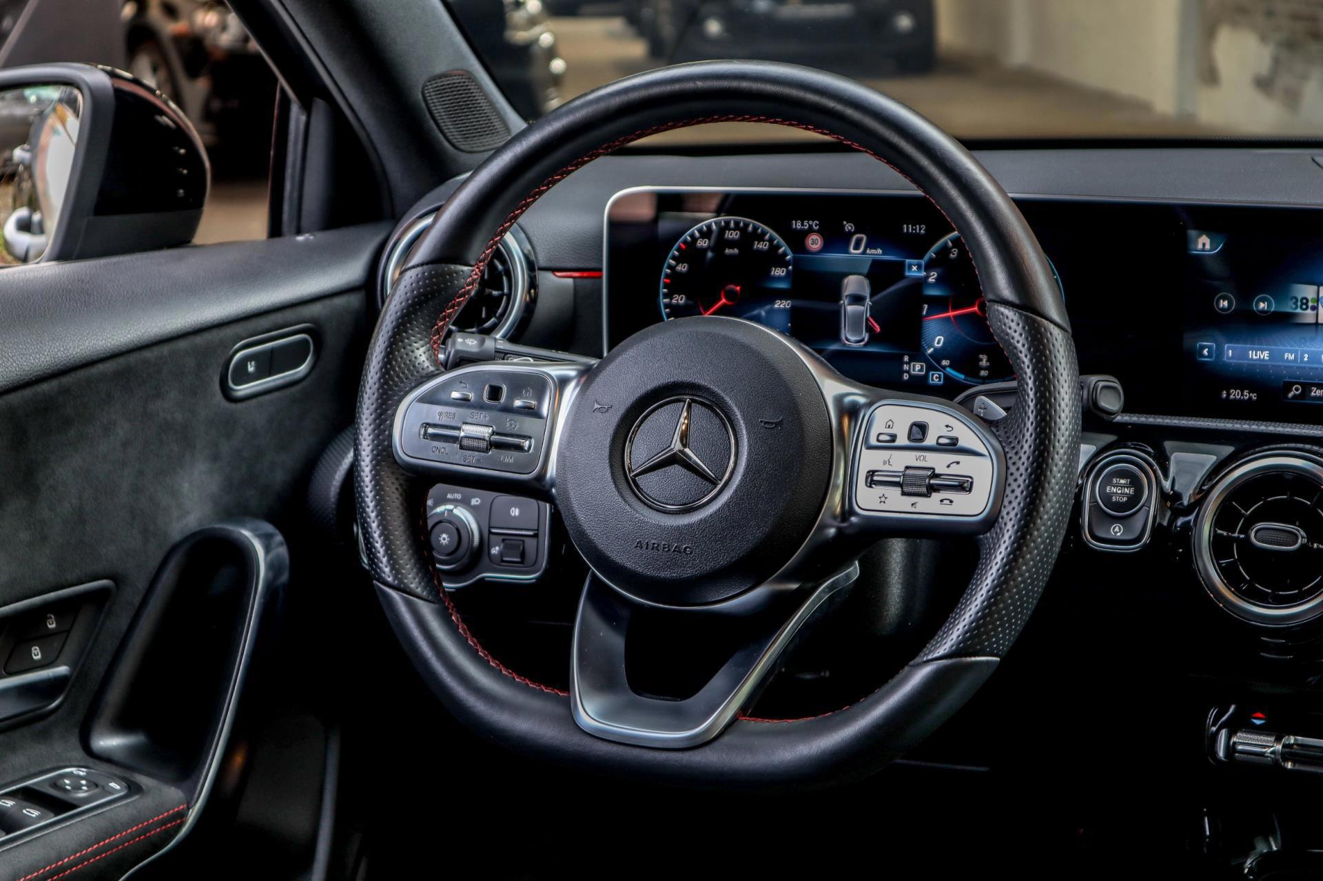Mercedes-Benz A-klasse 200 AMG Line (2018), foto 13