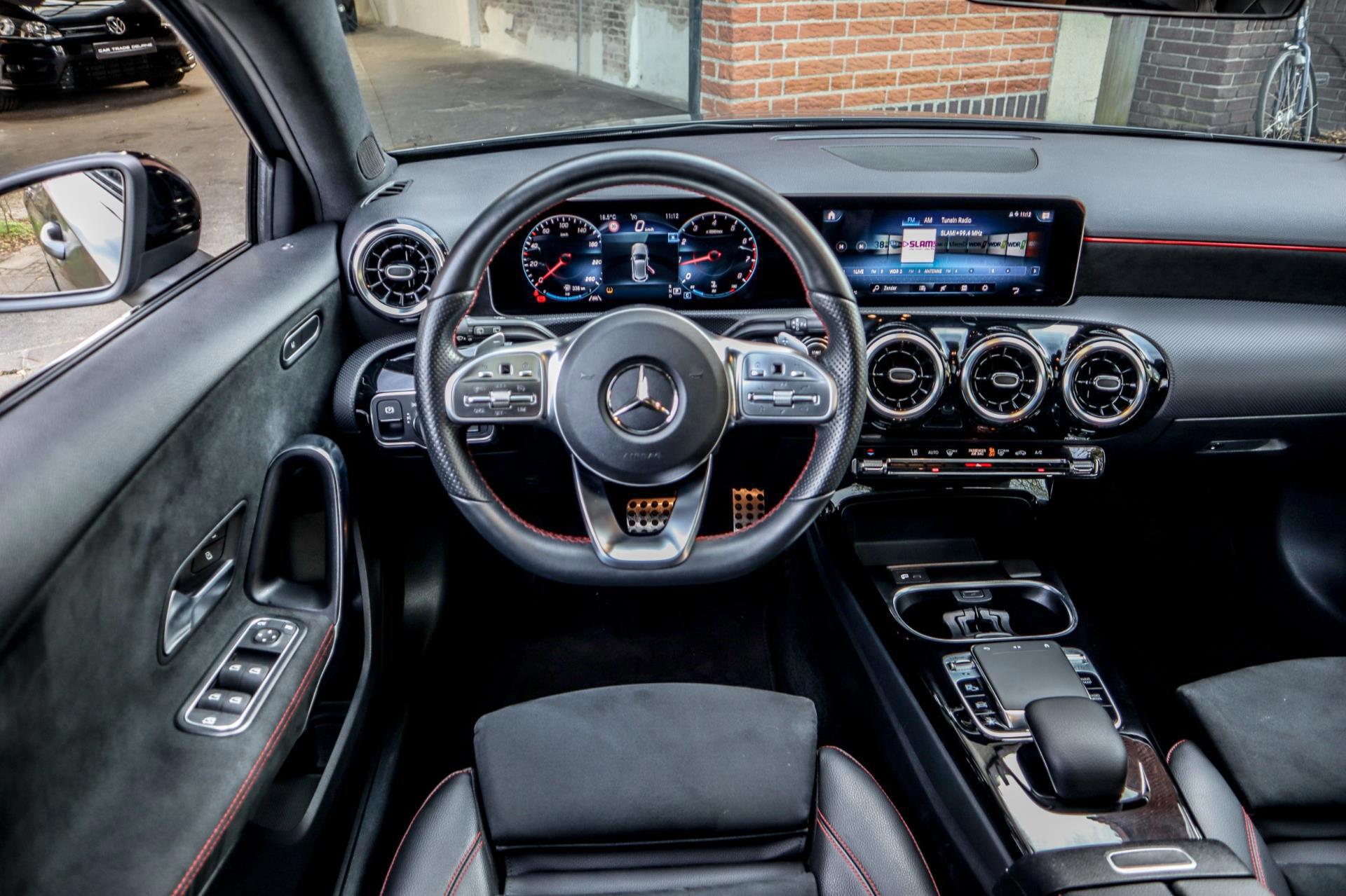 Mercedes-Benz A-klasse 200 AMG Line (2018), foto 14