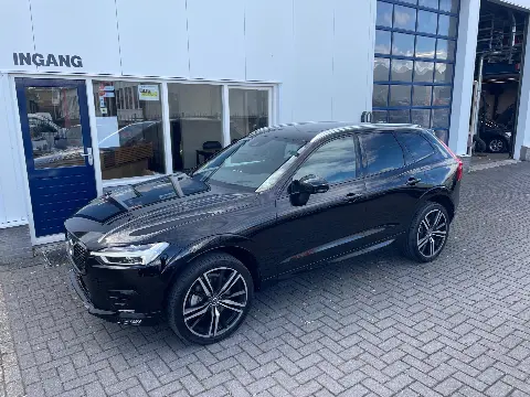 Volvo XC60 2.0 T5 AWD R-Design (2017)