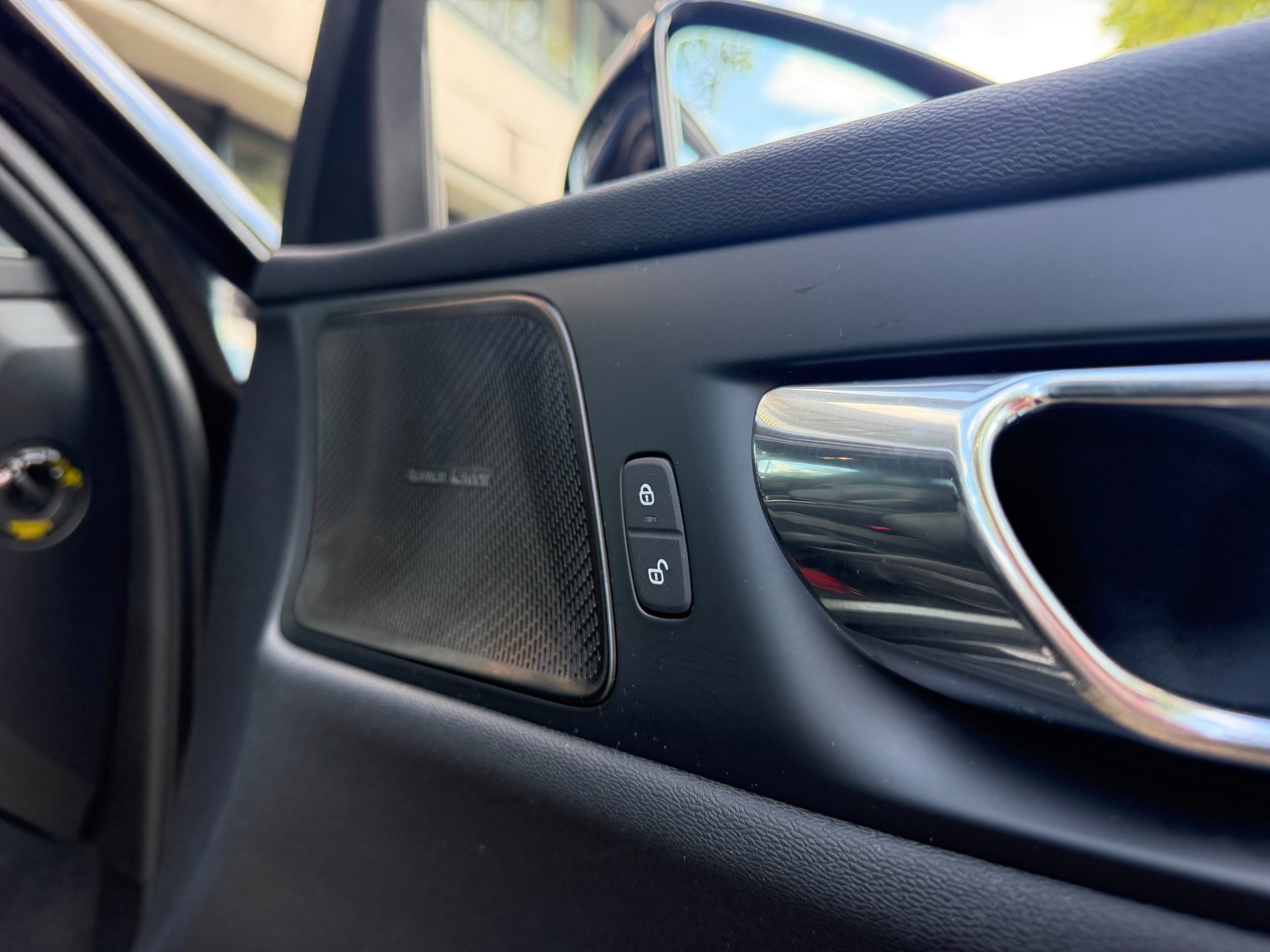 Volvo S60 2.0 T8 AWD Twin Engine R-Design (2020), foto 24