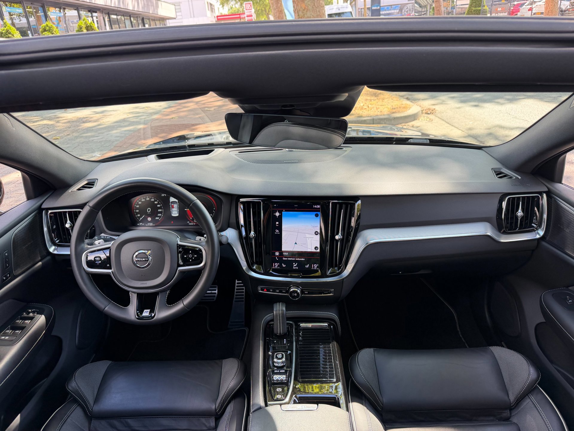 Volvo S60 2.0 T8 AWD Twin Engine R-Design (2020), foto 8