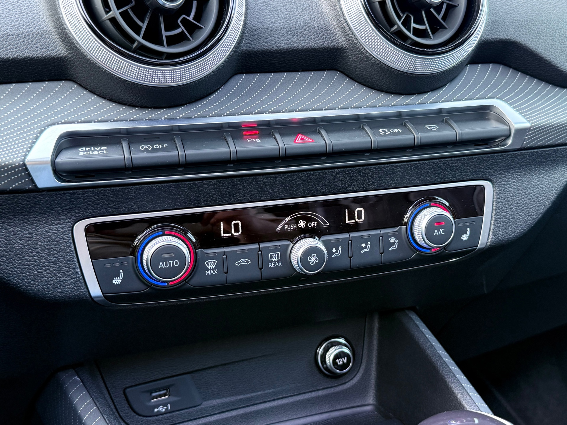 Audi Q2 35 TFSI 3x S-Line (2022), foto 22