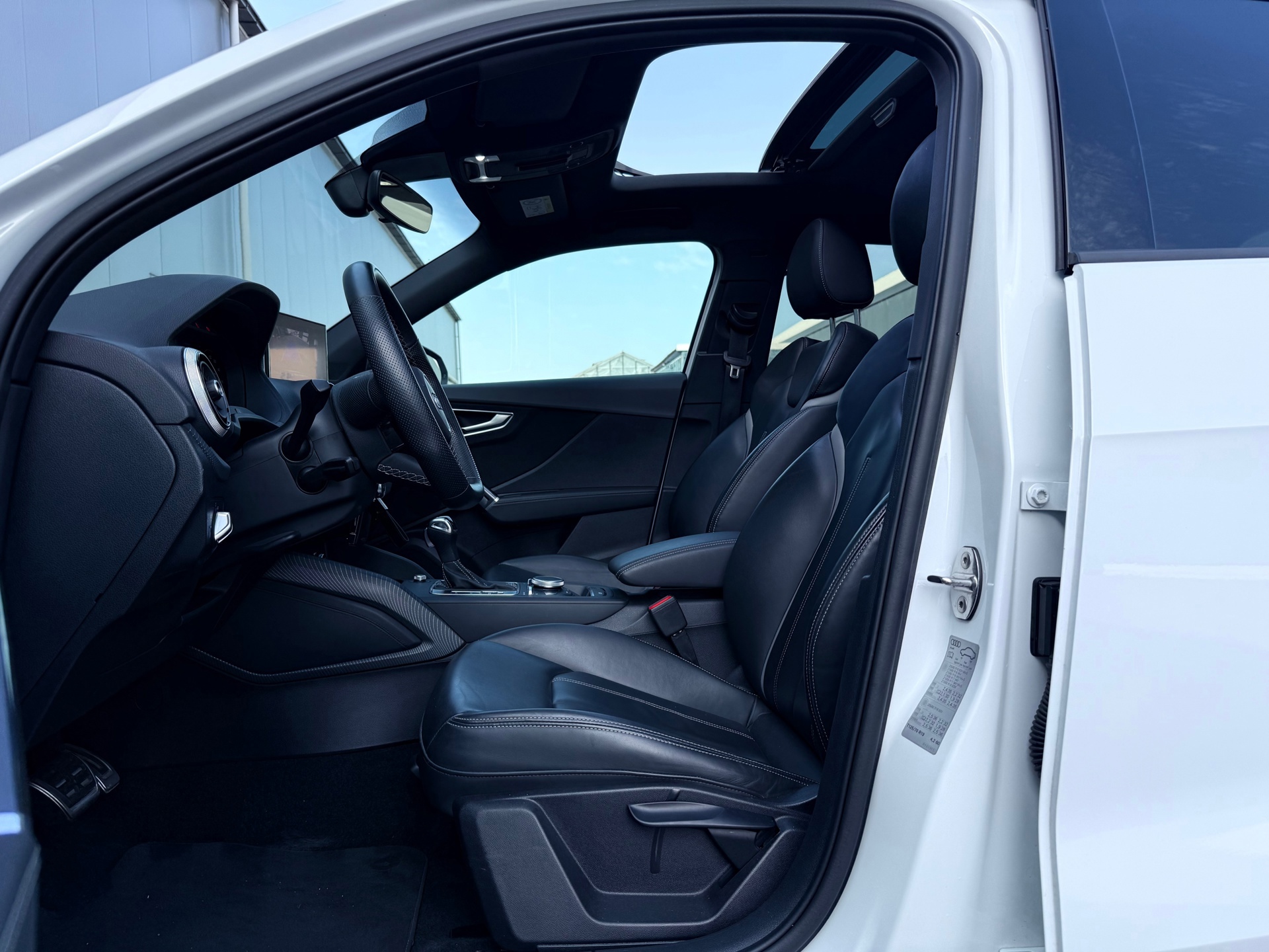 Audi Q2 35 TFSI 3x S-Line (2022), foto 9