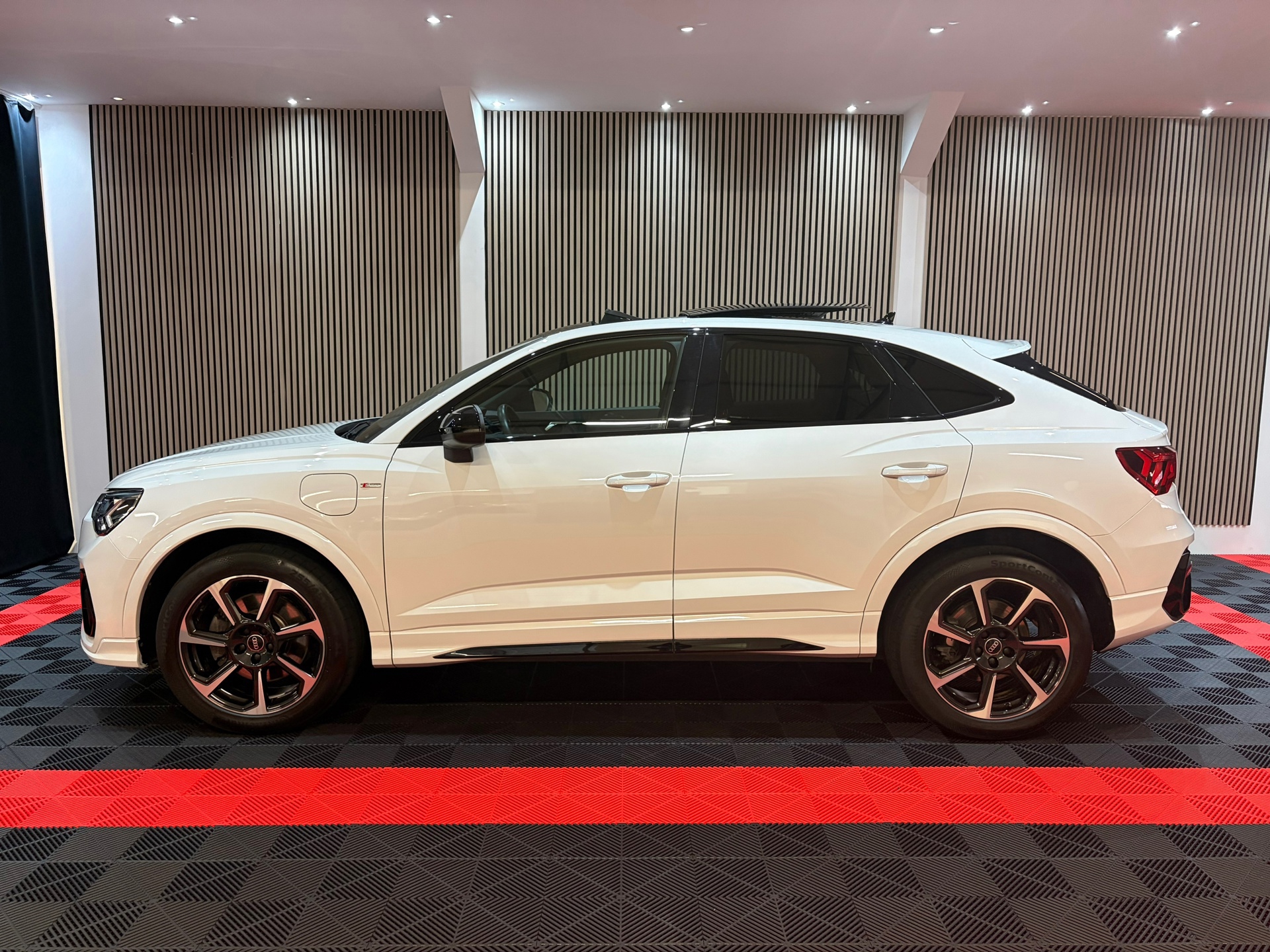 Audi Q3 Sportback 45 TFSI e S Edition S (2022), foto 2