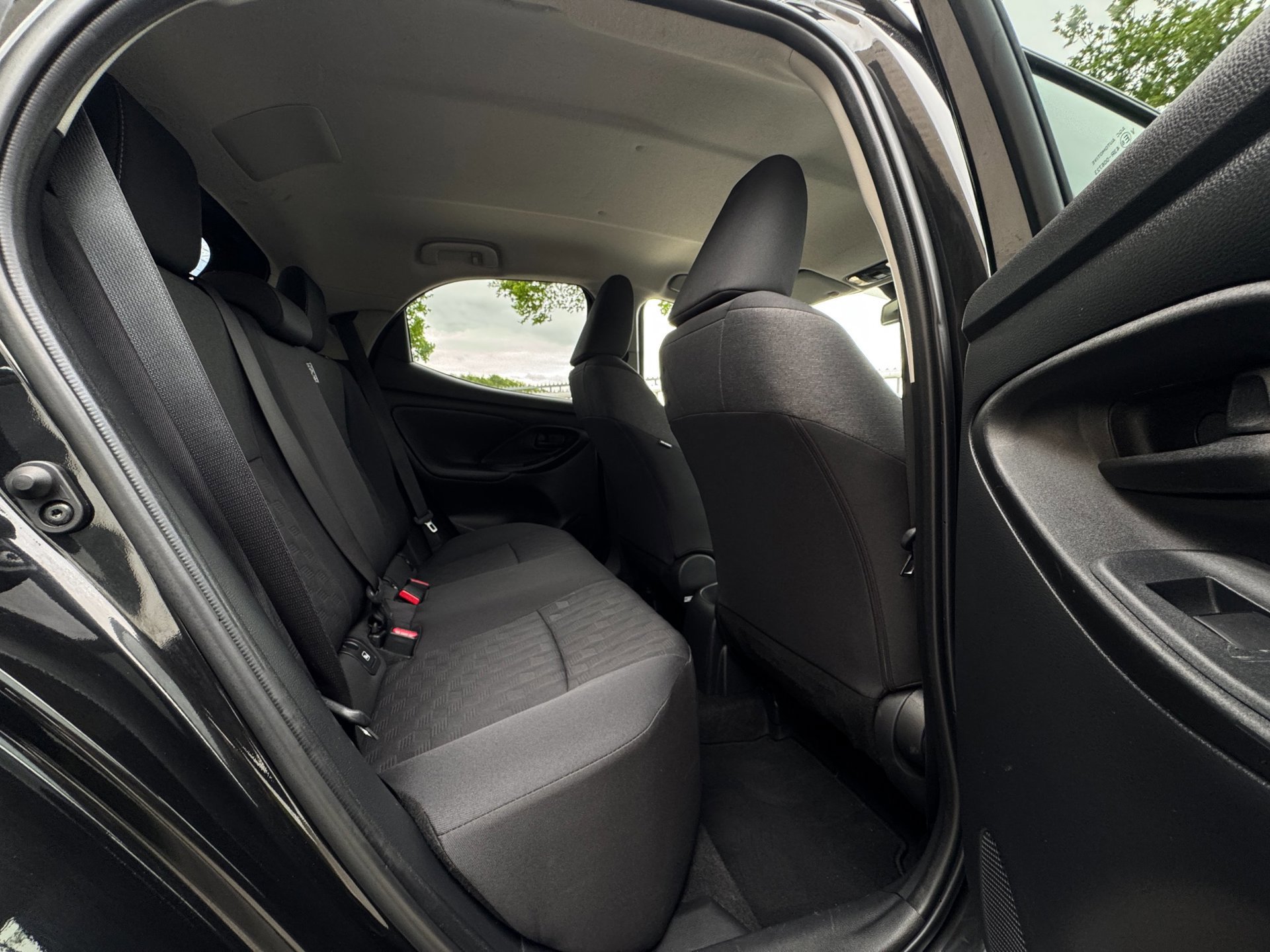 Toyota Yaris 1.5 VVT-i First Edition (2024), foto 30