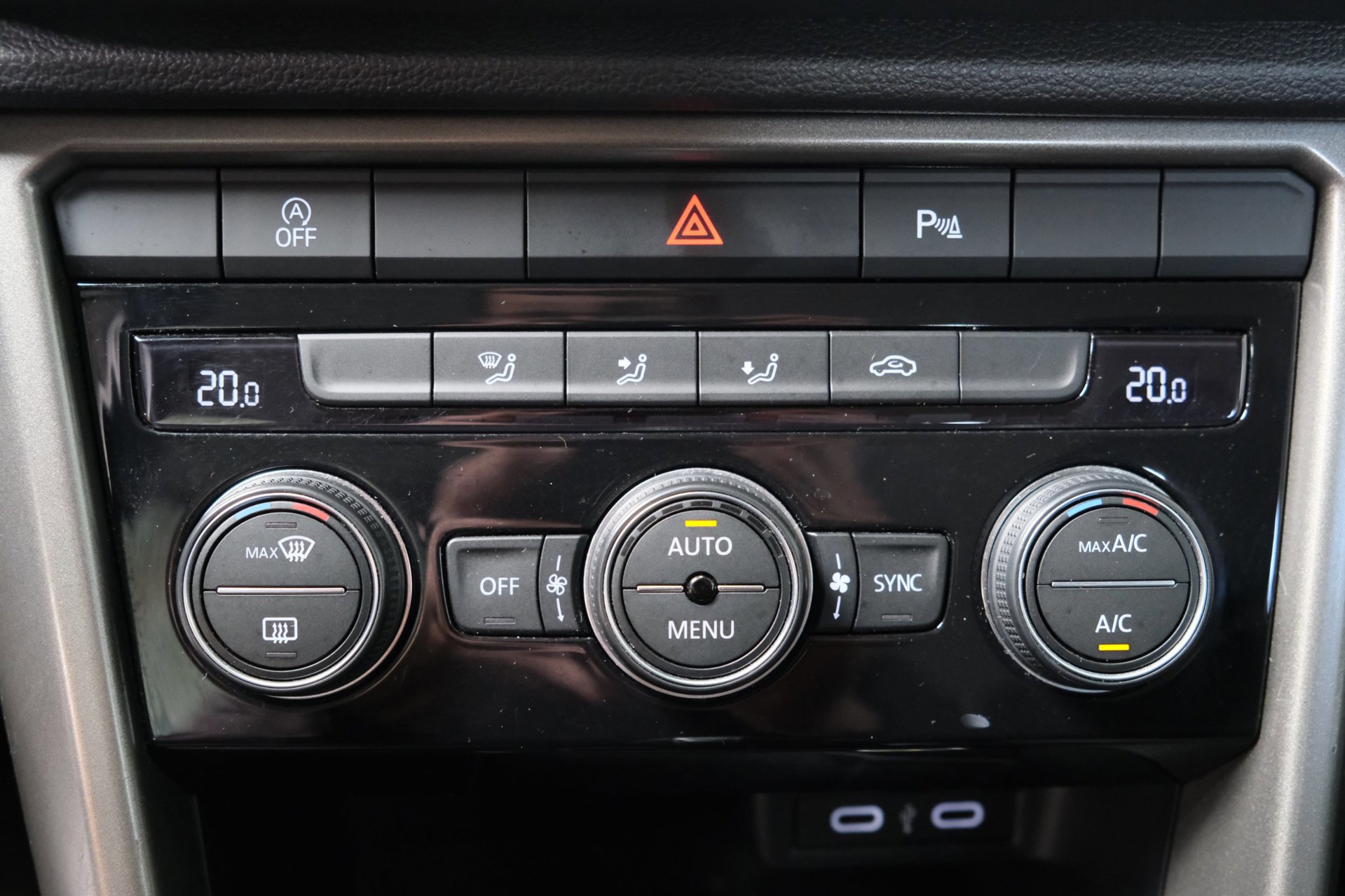 Volkswagen T-Roc 1.5 TSI Style Business (2021), foto 22