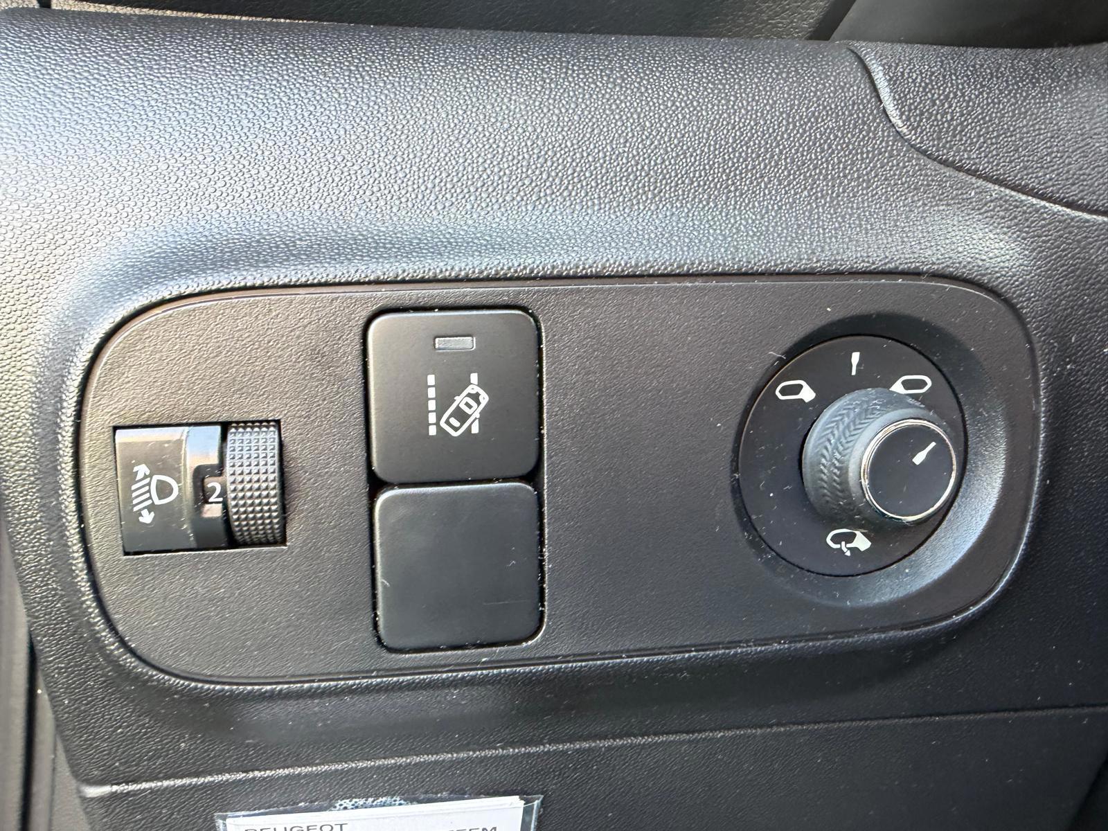 Citroen C3 1.2 PureTech ELLE (2018), foto 17