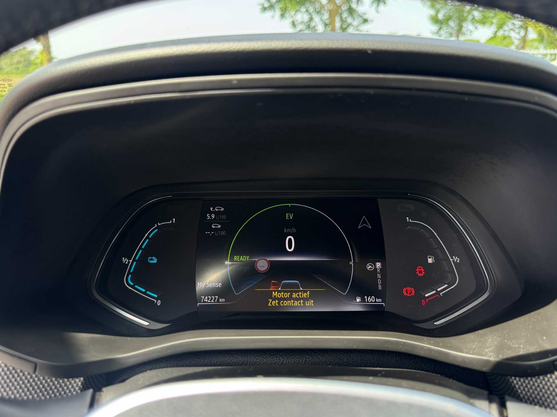Renault Arkana 1.6 E-Tech Hybrid 145 Intens (2022), foto 19