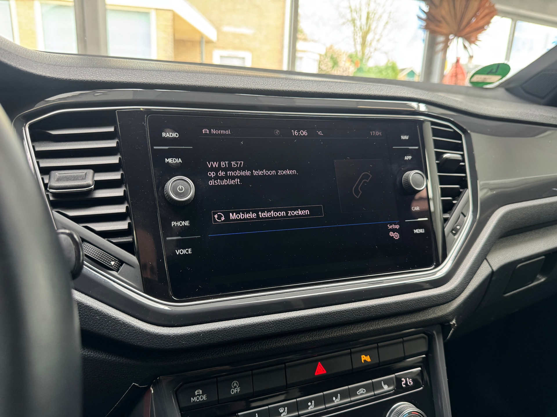Volkswagen T-Roc 1.5 TSI Sport (2018), foto 13