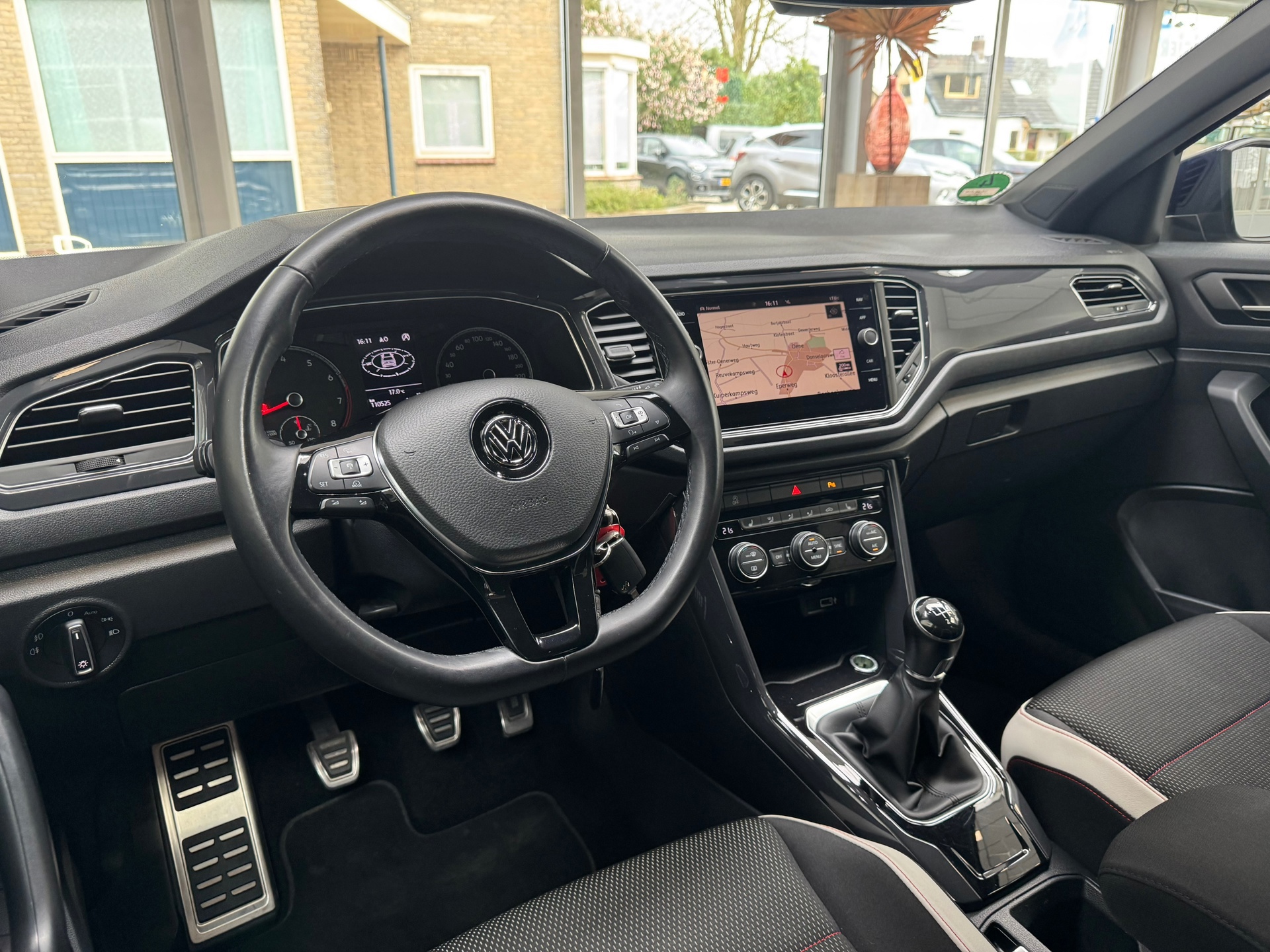 Volkswagen T-Roc 1.5 TSI Sport (2018), foto 4