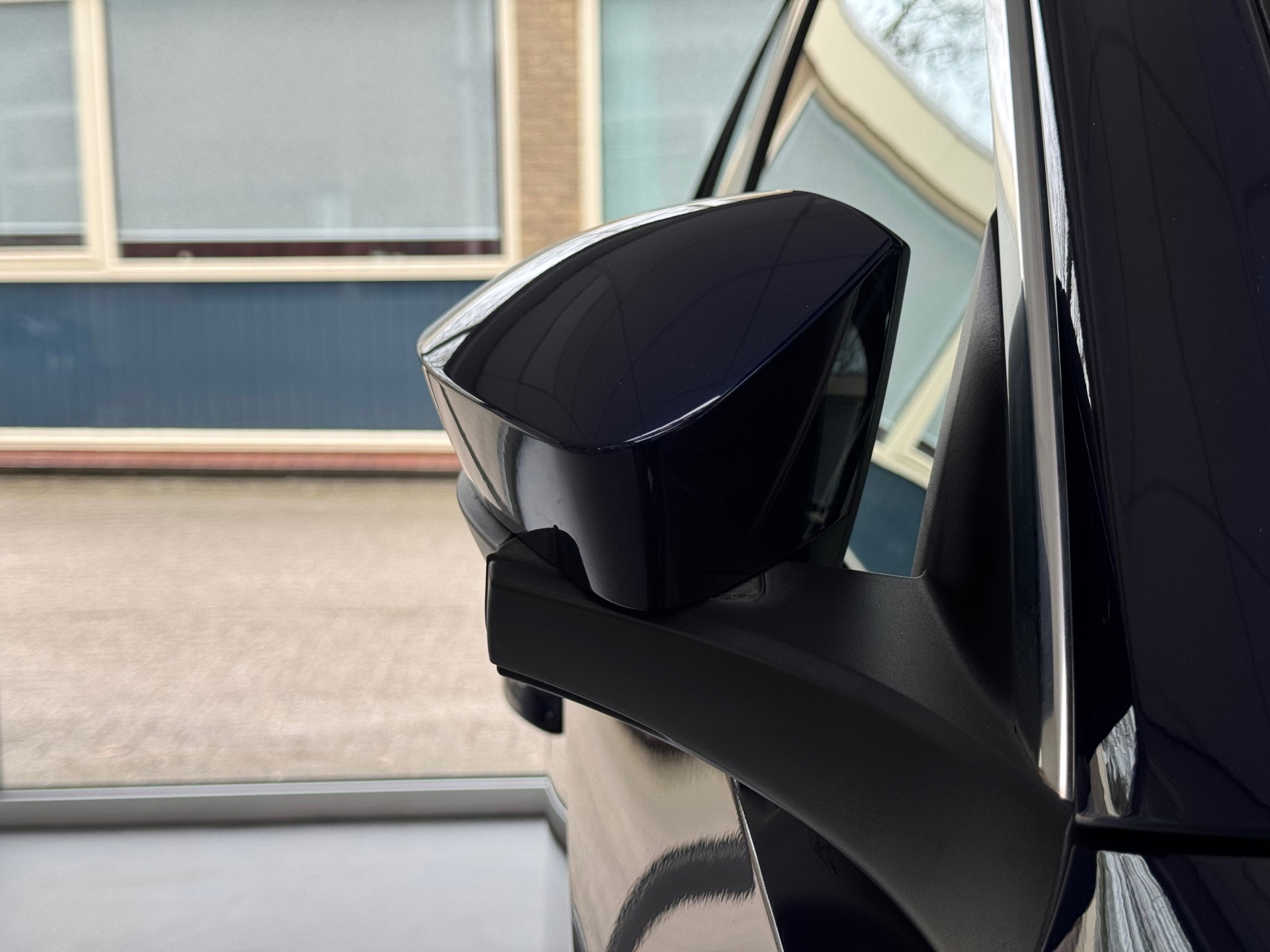 Volkswagen T-Roc 1.5 TSI Sport (2018), foto 32
