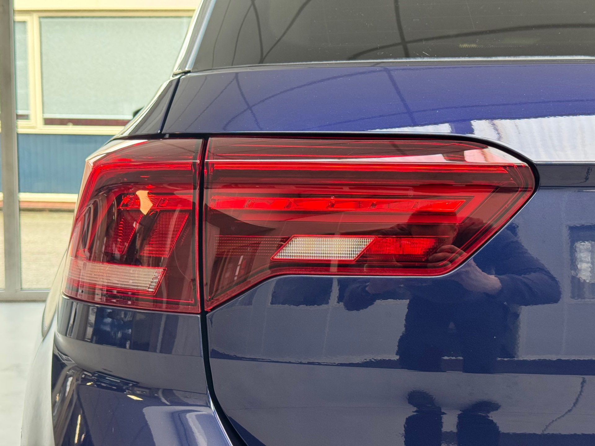 Volkswagen T-Roc 1.5 TSI Sport (2018), foto 35