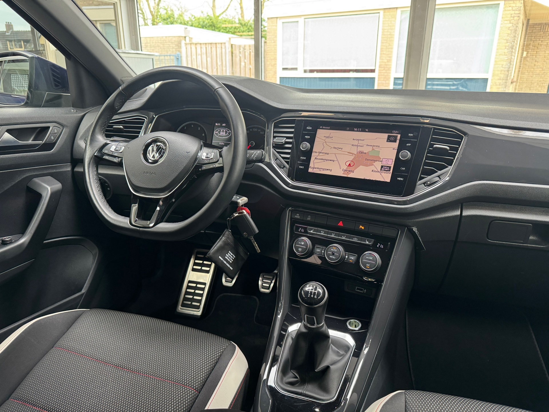 Volkswagen T-Roc 1.5 TSI Sport (2018), foto 6