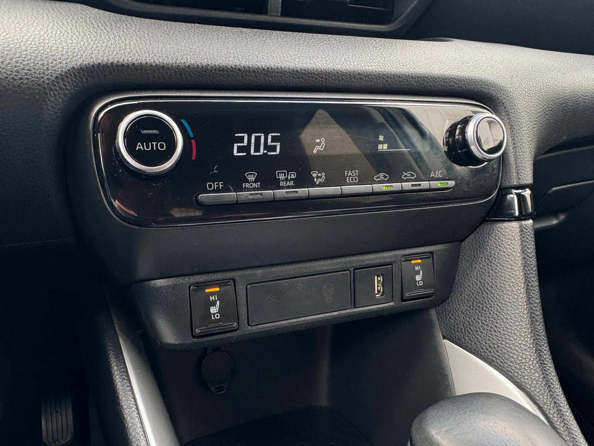 Toyota Yaris 1.5 Hybrid Dynamic (2021), foto 25