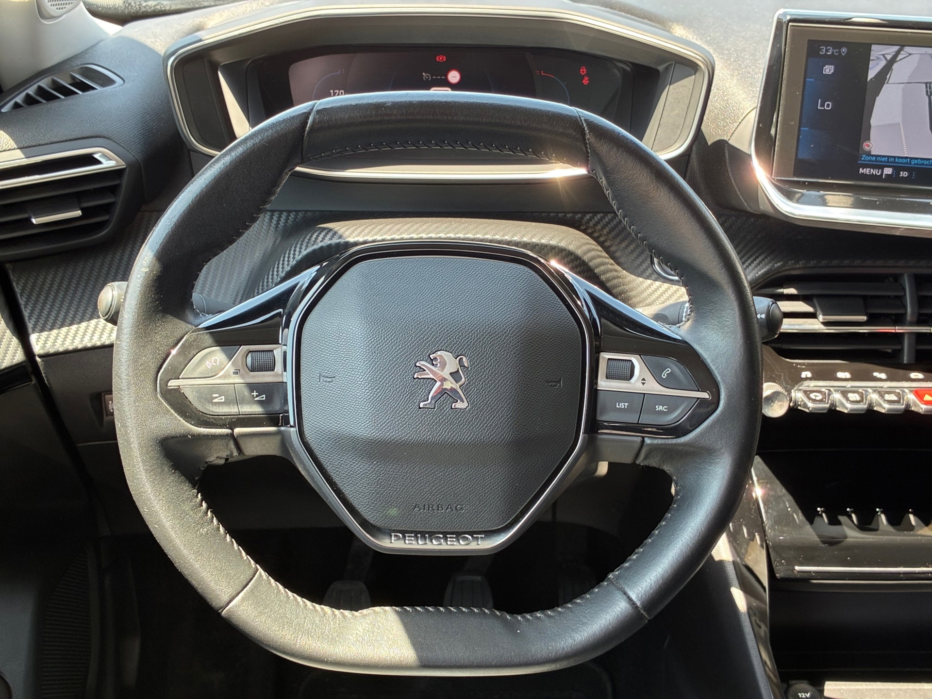 Peugeot 2008 1.2 PureTech Blue Lease Allure (2020), foto 2