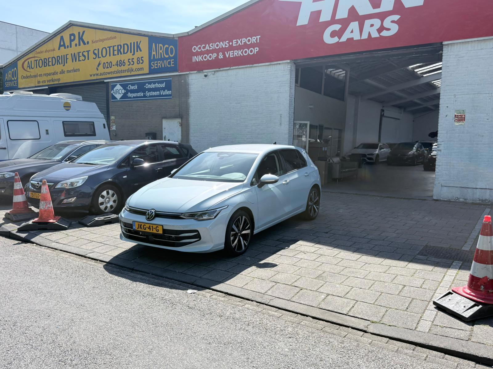 Volkswagen Golf 1.5 eHybrid Life Edition (2025), foto 1