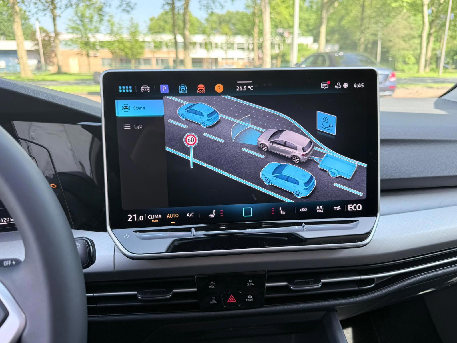 Volkswagen Golf 1.5 eHybrid Life Edition (2025), foto 14