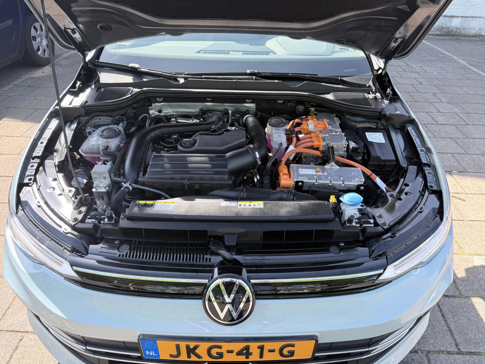 Volkswagen Golf 1.5 eHybrid Life Edition (2025), foto 24