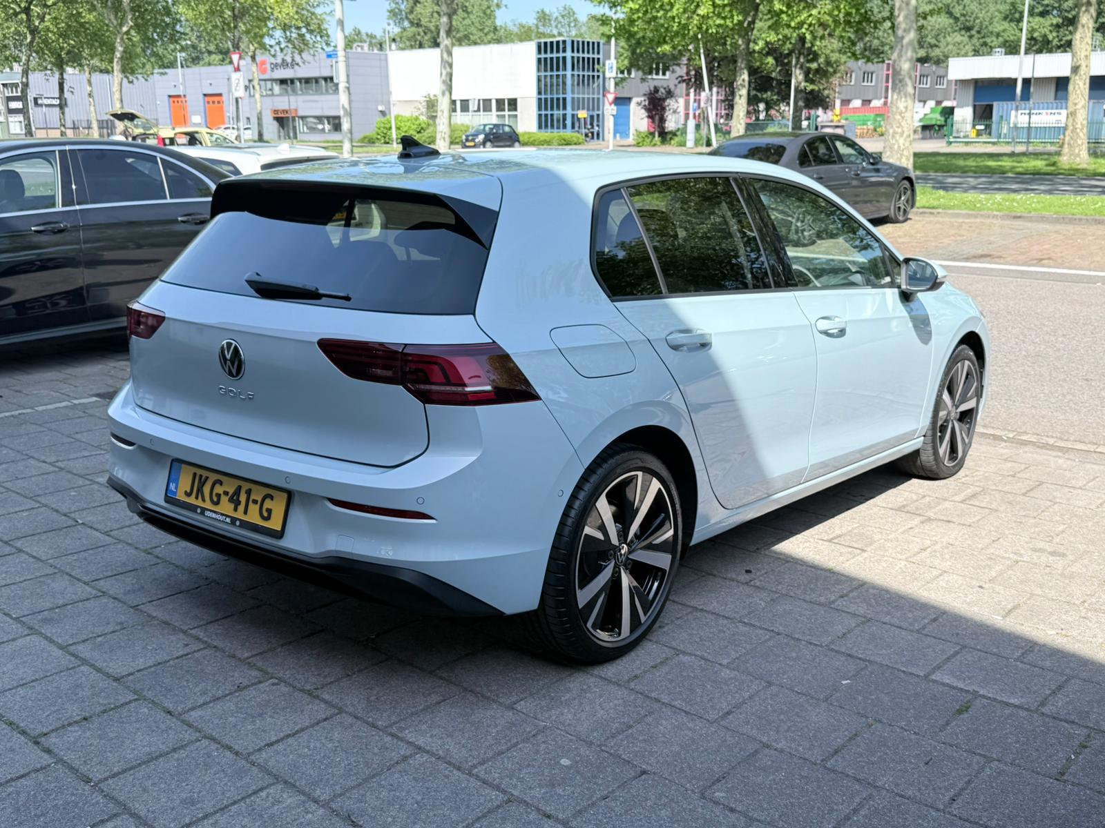 Volkswagen Golf 1.5 eHybrid Life Edition (2025), foto 6