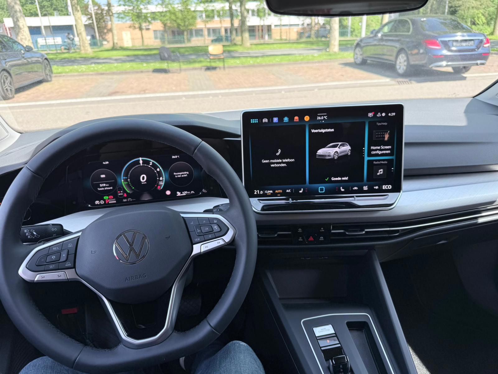 Volkswagen Golf 1.5 eHybrid Life Edition (2025), foto 8
