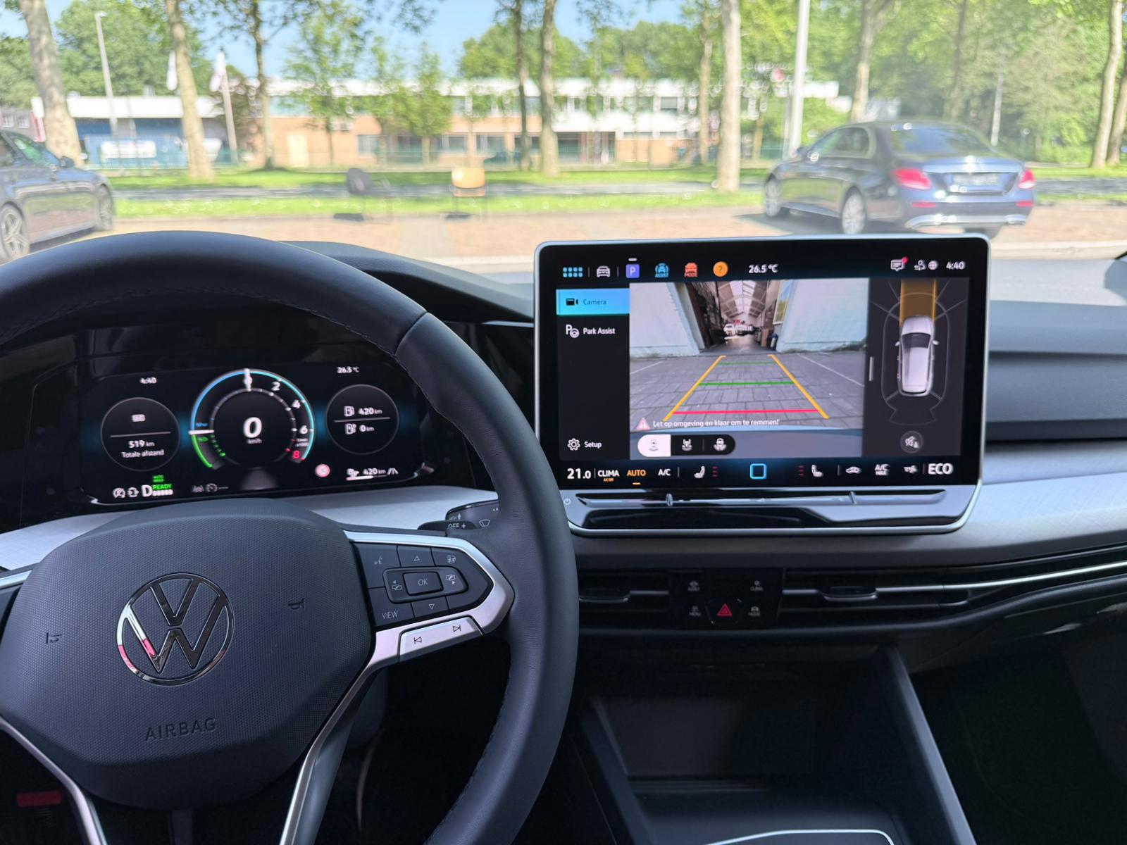 Volkswagen Golf 1.5 eHybrid Life Edition (2025), foto 9