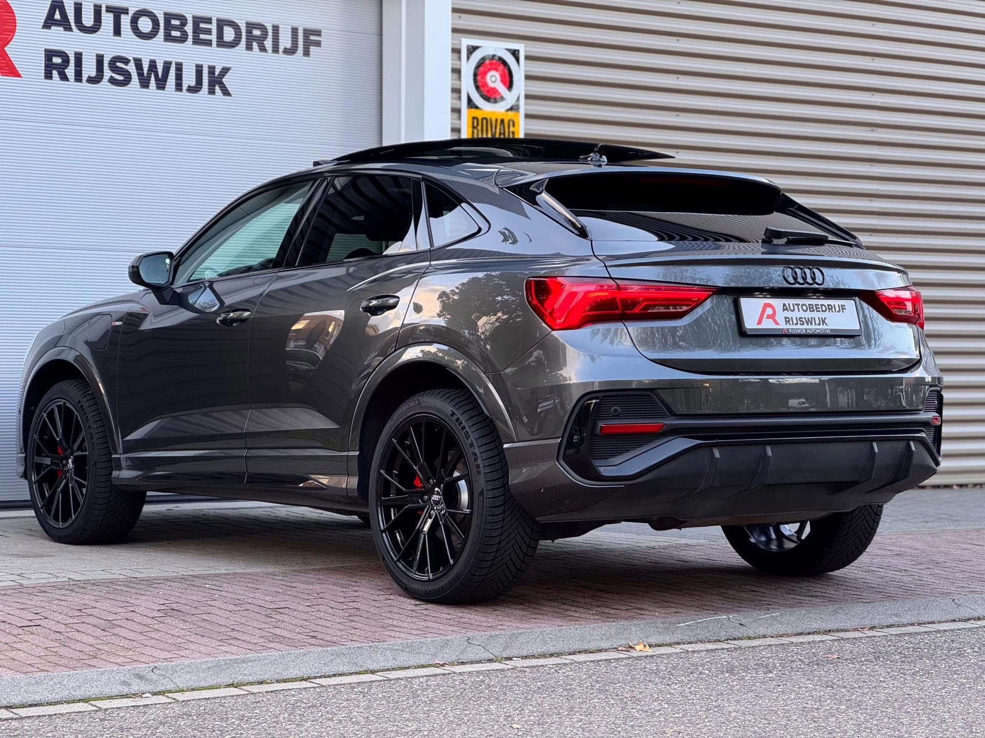 Audi Q3 Sportback 35 TFSI S-Line (2022), foto 8