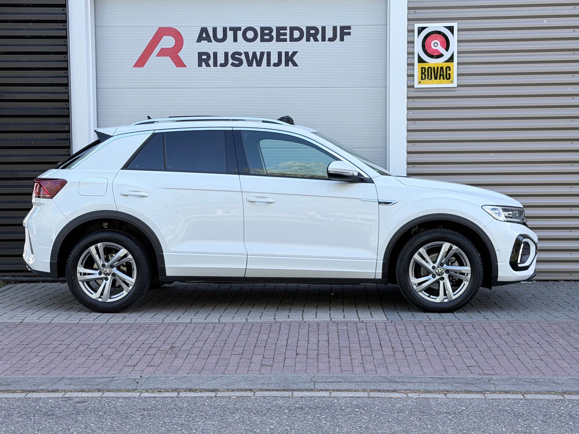 Volkswagen T-ROC 1.5 TSI 3xR-Line (2022), foto 5