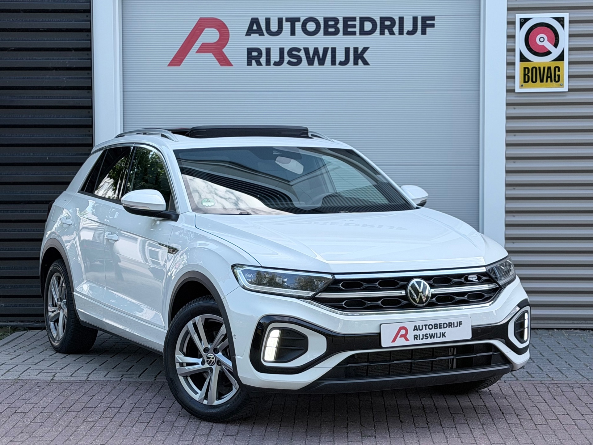 Volkswagen T-ROC 1.5 TSI 3xR-Line (2022), foto 6