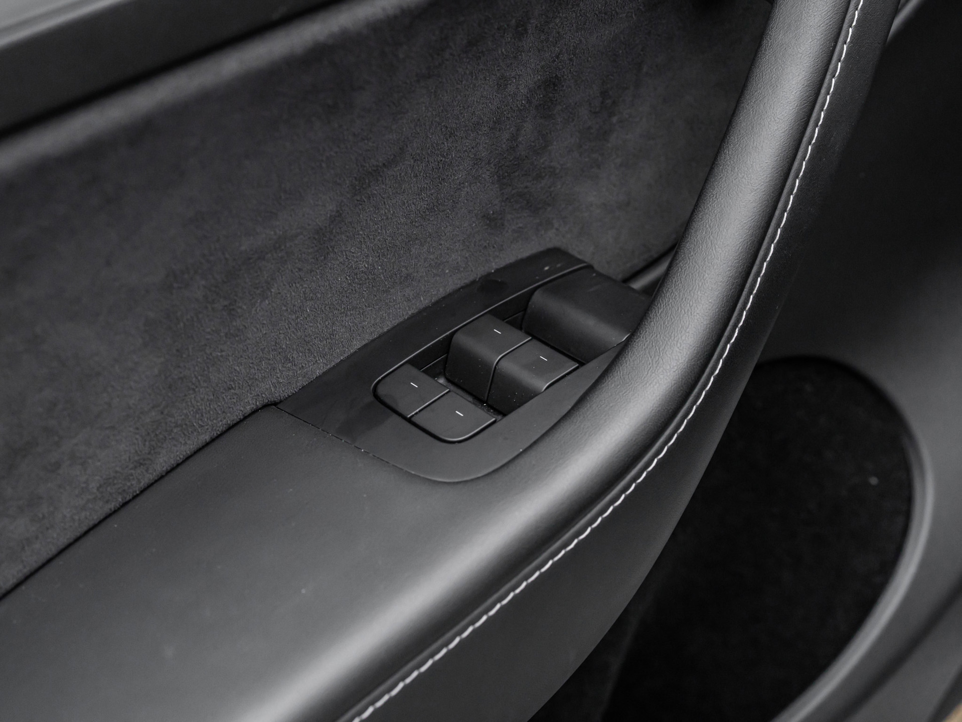 Tesla Model Y Long Range AWD 75 kWh 20"LMV (2021), foto 13