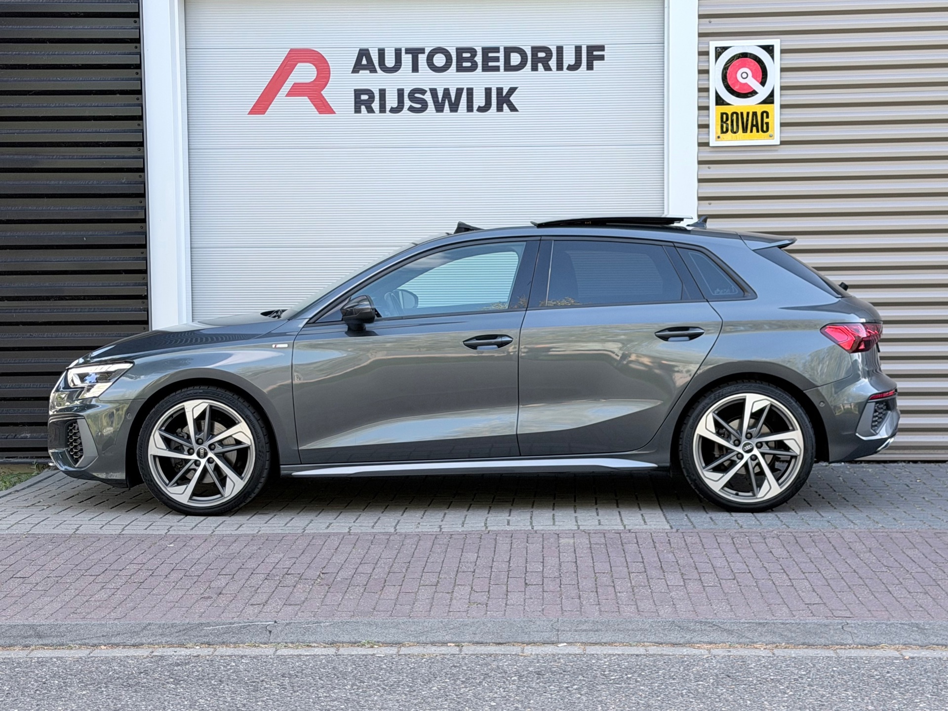 Audi A3 Sportback 35 TFSI S-Line (2020), foto 2