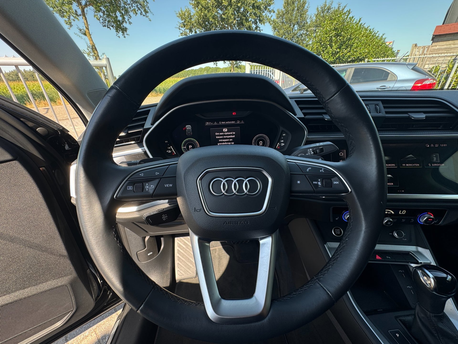 Audi Q3 45 TFSI e S edition SOH 98 (2021), foto 14