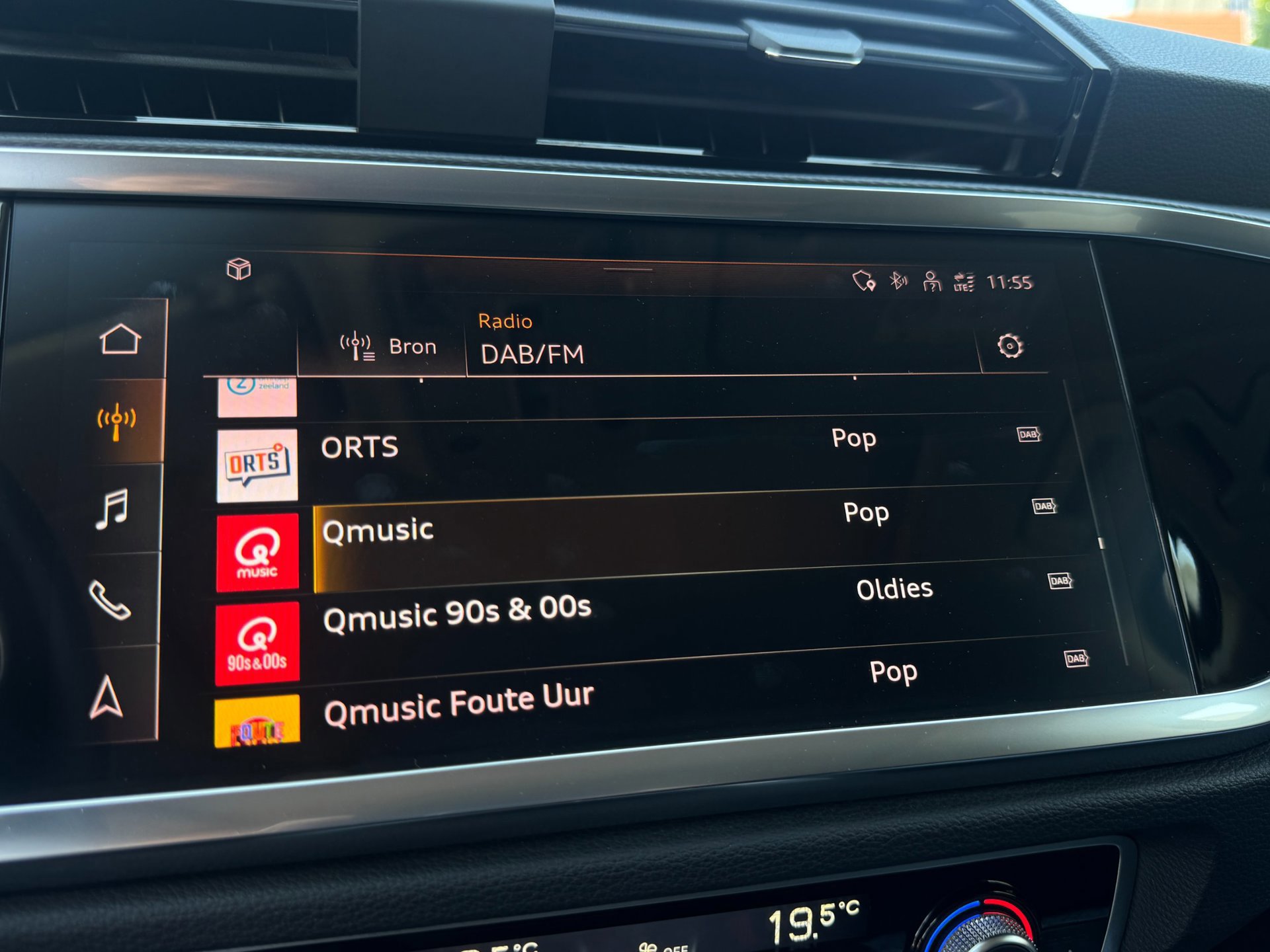 Audi Q3 45 TFSI e S edition SOH 98 (2021), foto 21