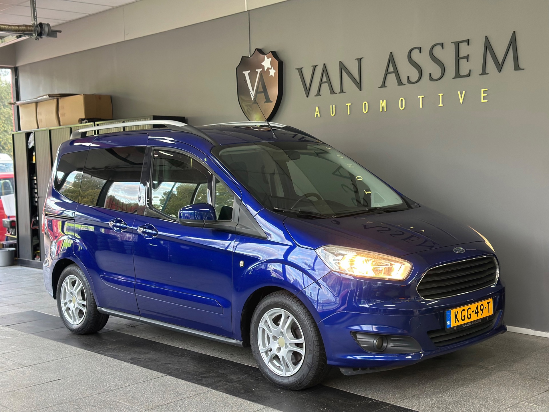 Ford Tourneo Courier 1.0 Titanium (2016), foto 4